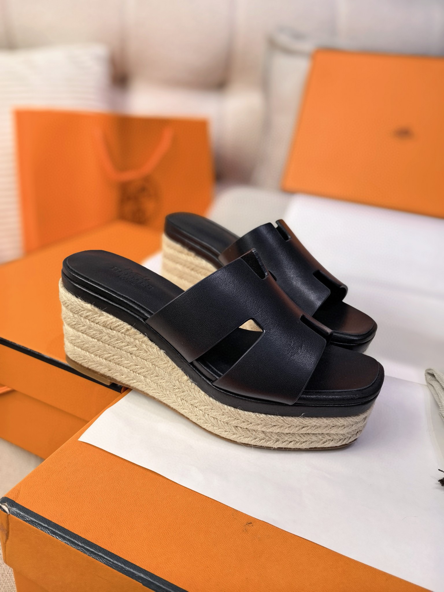 에르메스 2025 봄여름 헤링본 슬리퍼