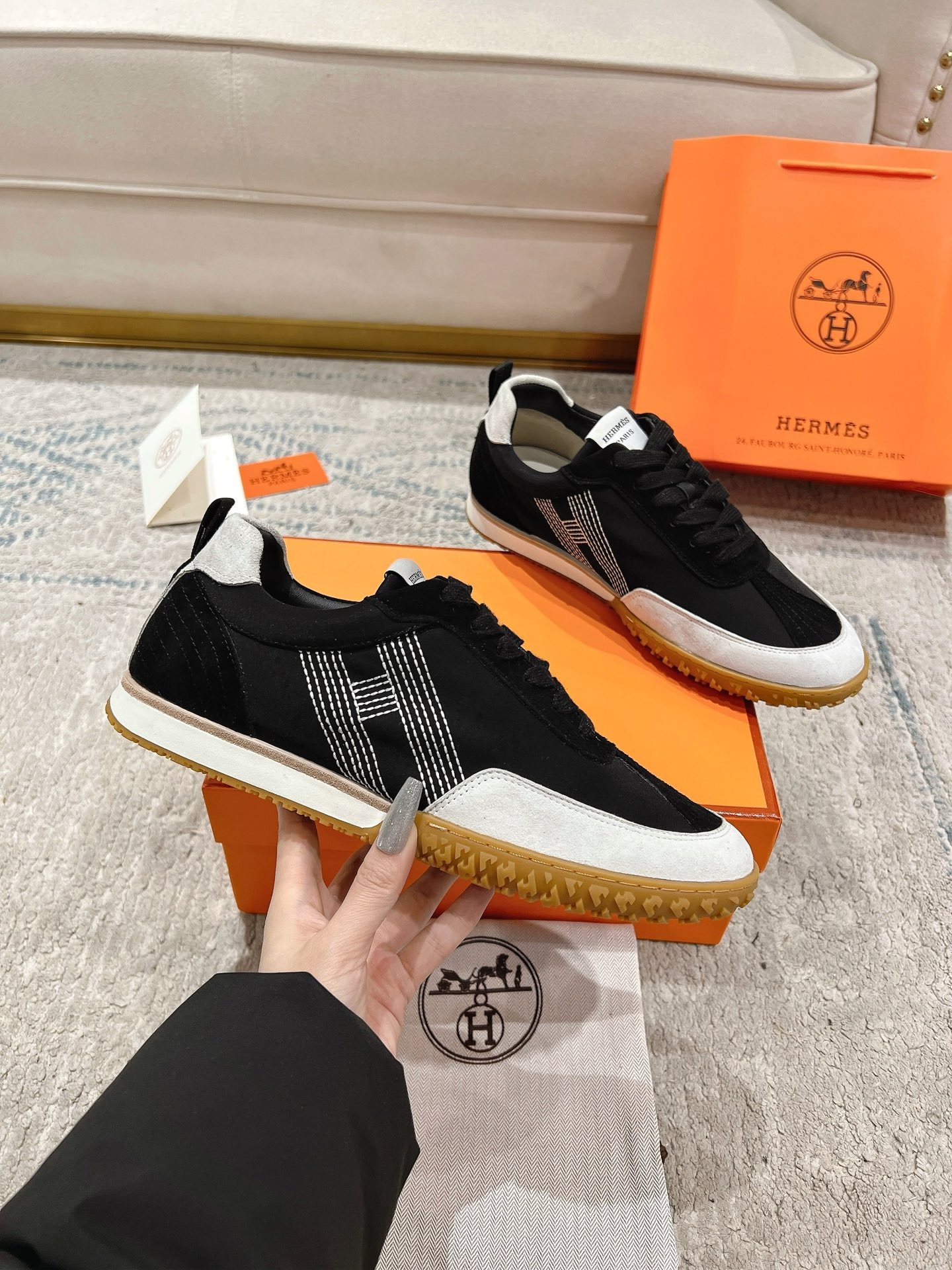 에르메스 스니커즈