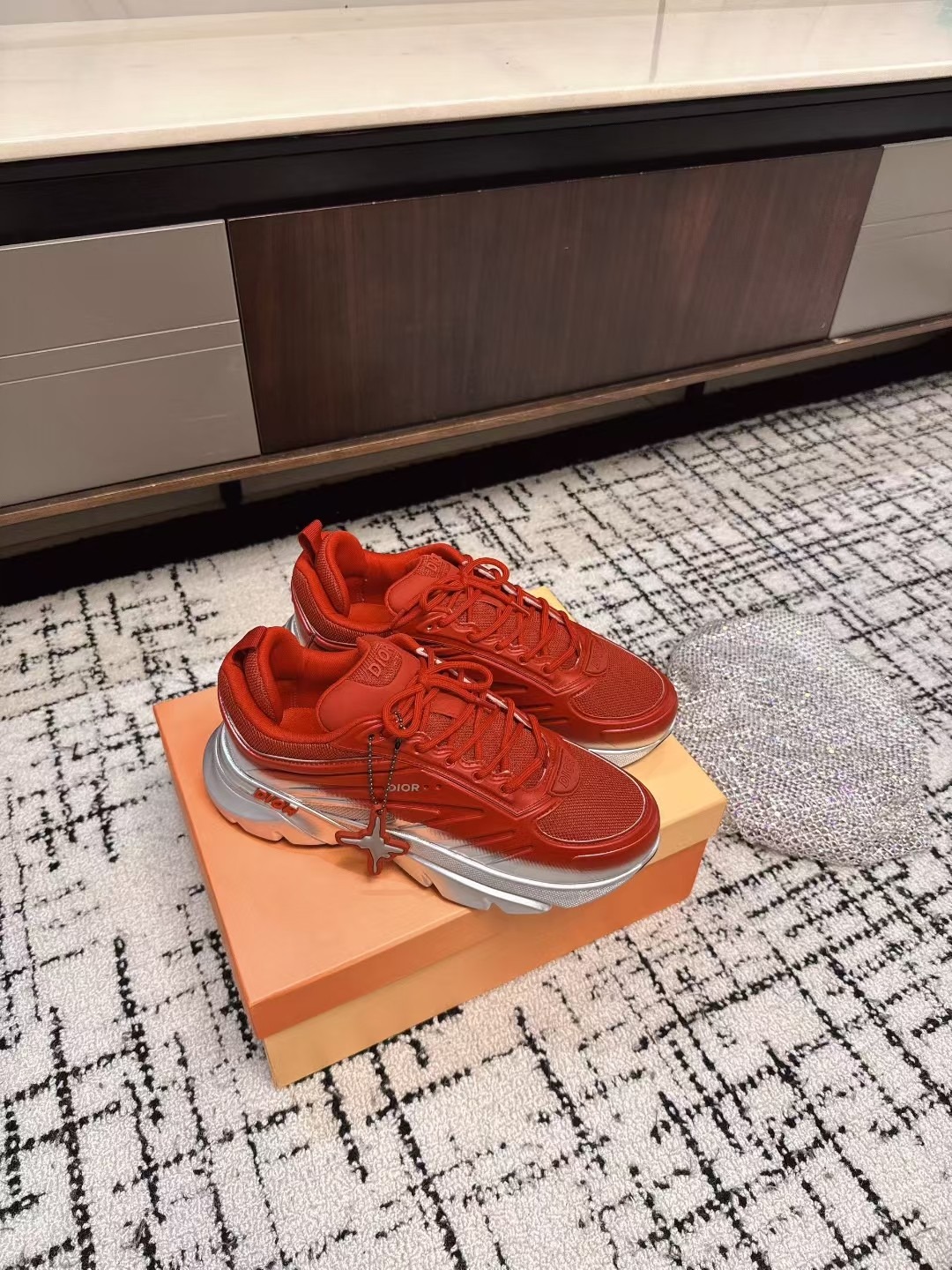 디올 가을 신상 스니커즈