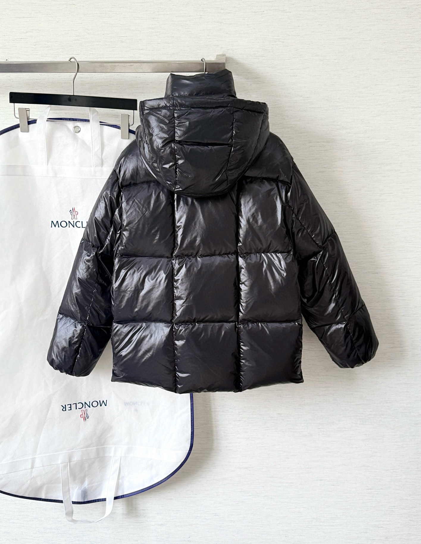 몽클레어 파르난 블랙골드 오리털 패딩