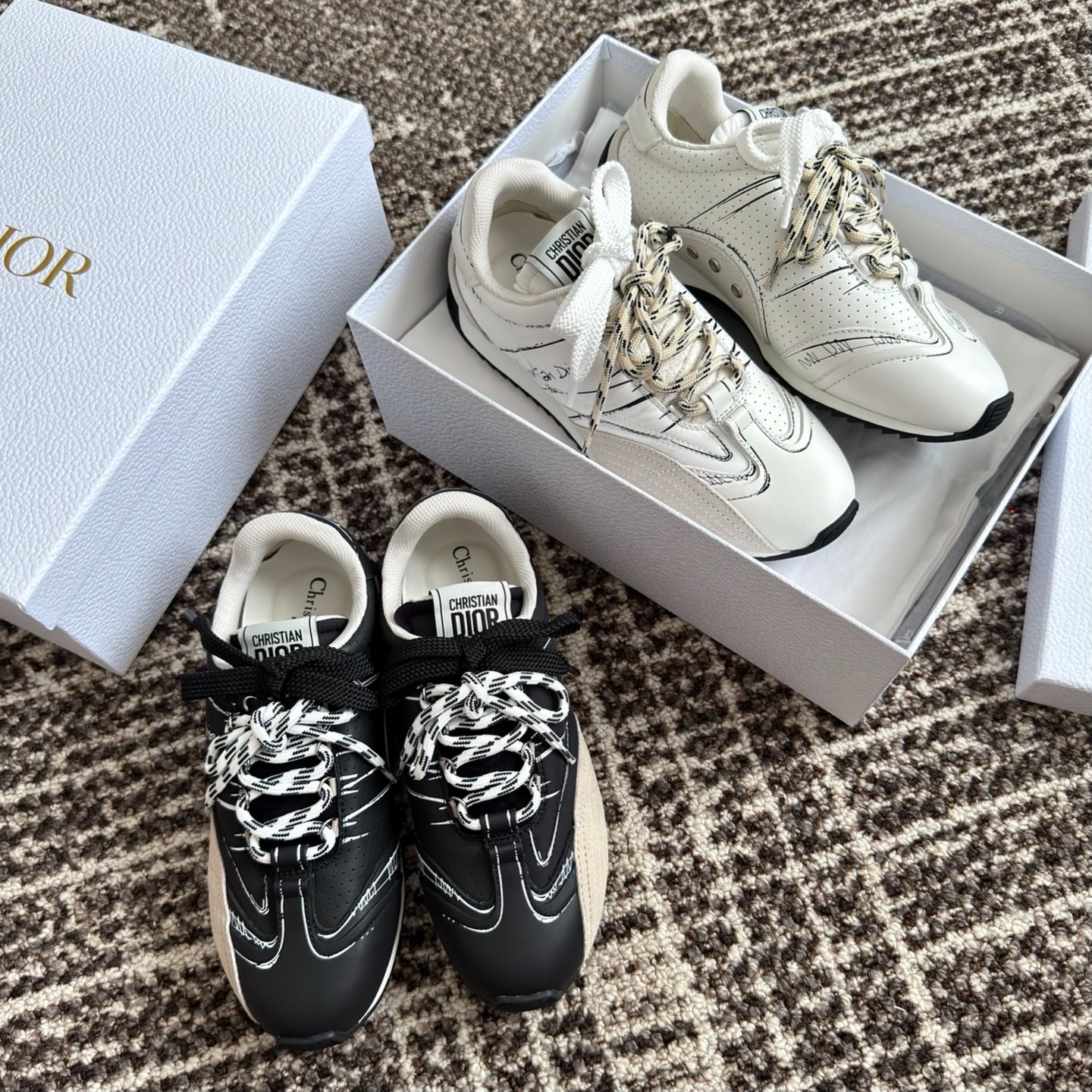 디올 25 봄여름 신상 스케치 아르간 슈즈