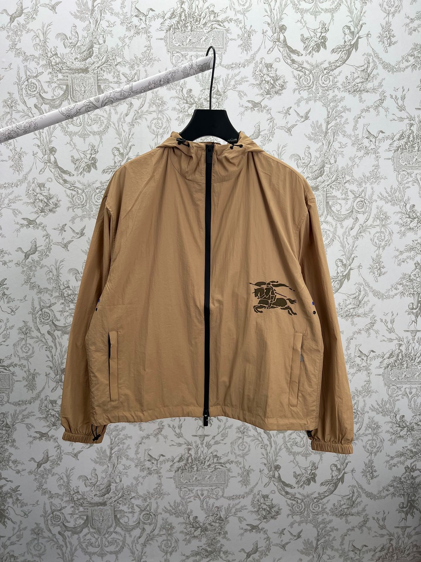 버버리 25ss 후드점퍼