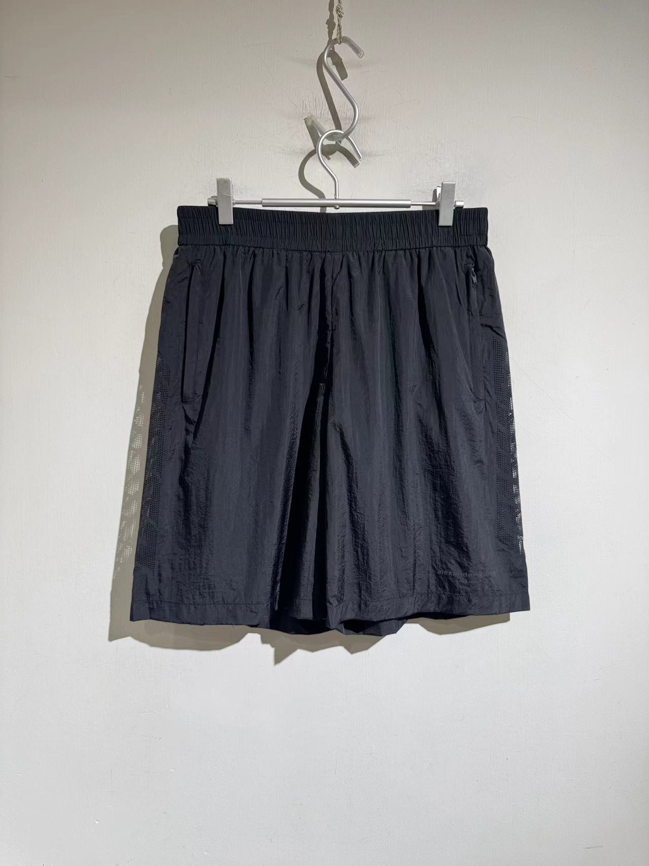 알렉산더왕 자외선 차단 쇼트 팬츠