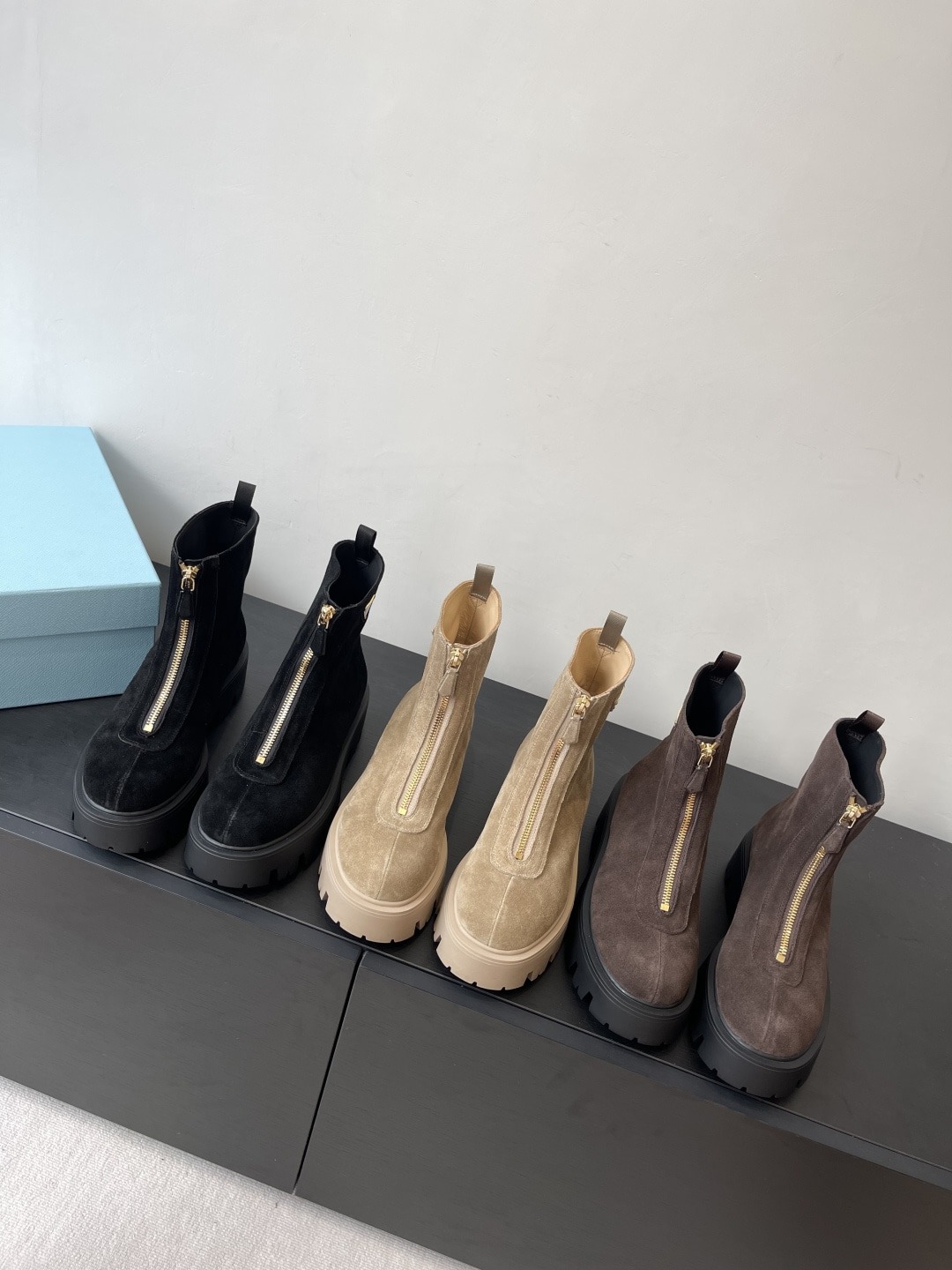 프라다 25ss 오리지널 워커