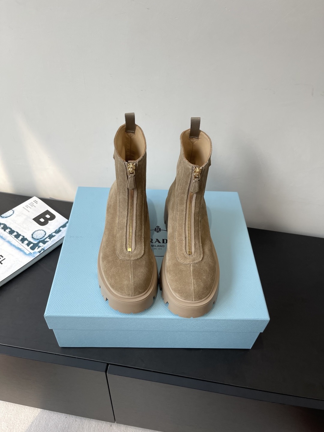 프라다 25ss 오리지널 워커