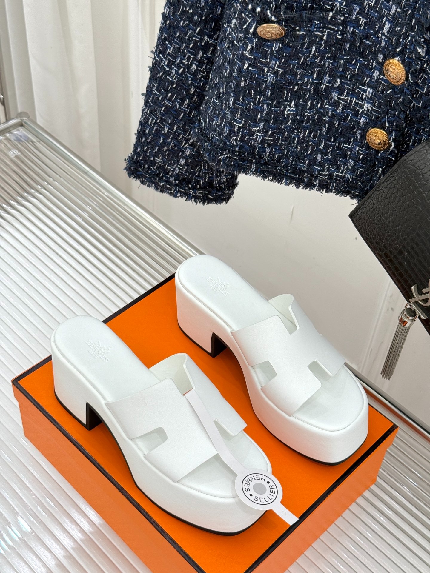 에르메스 클래식 통굽 슬리퍼