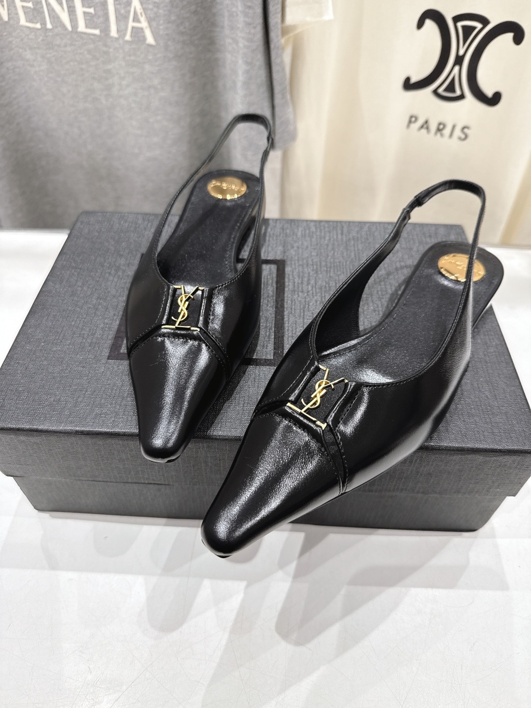 입생로랑 사이클로 25ss 초가을 핫 플랫 슈즈