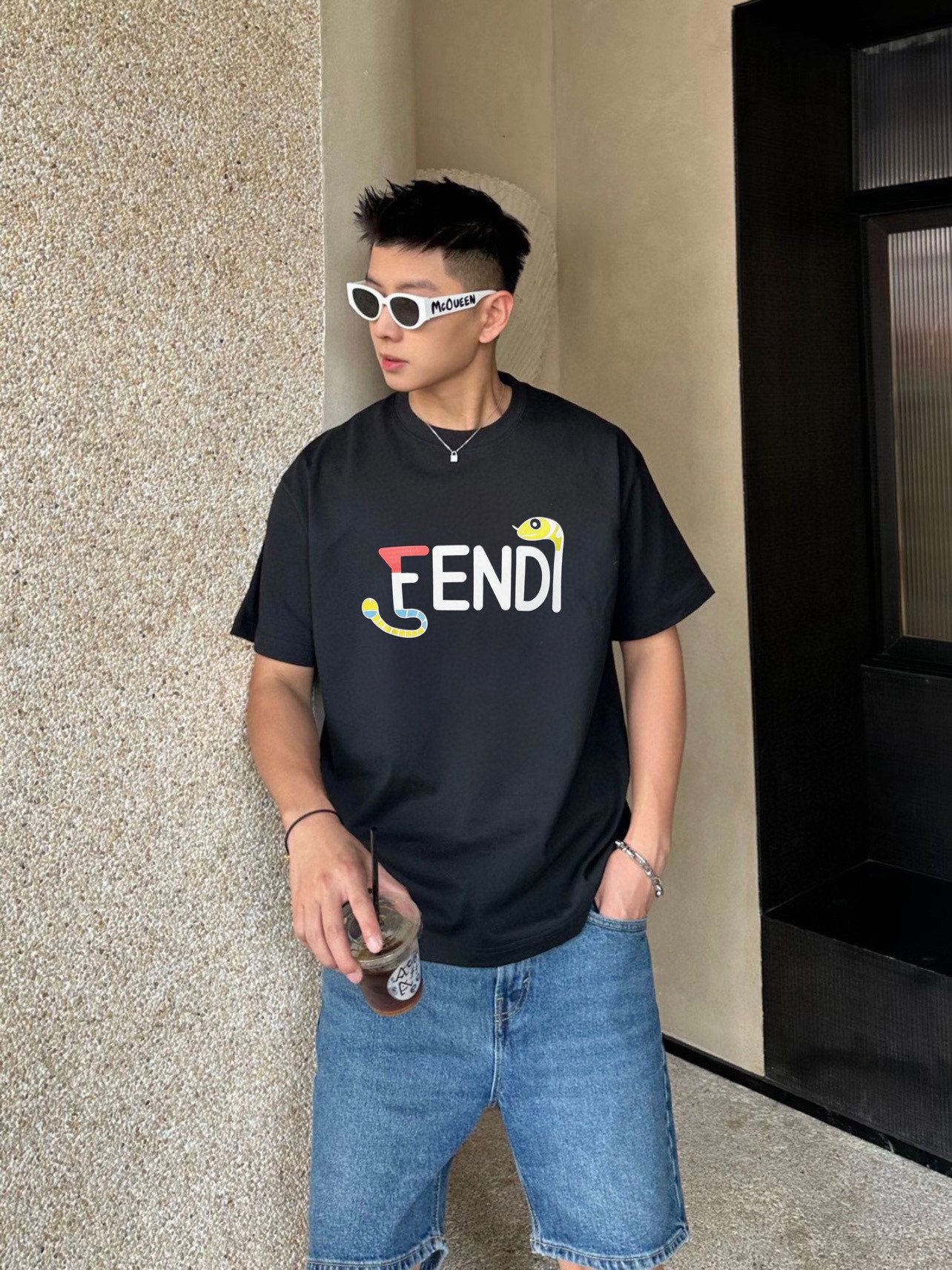 펜디 신상 로고 프린팅 티셔츠