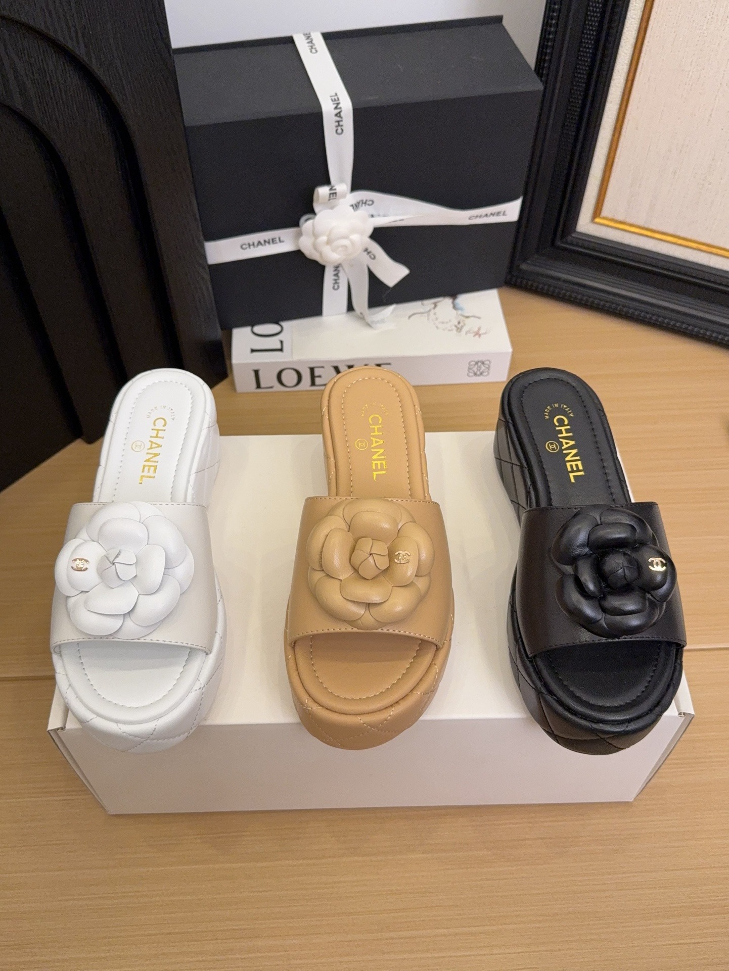 샤넬 25 신상 버클 웨지 슬리퍼