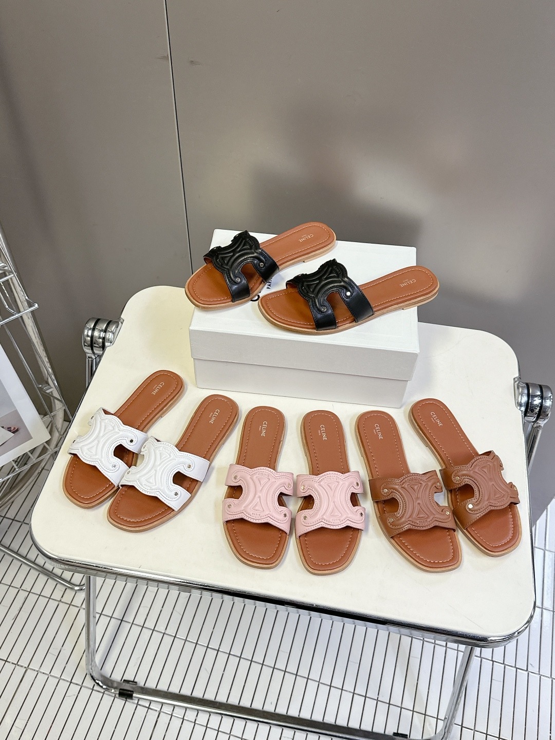 셀린느 봄여름 신상 빈티지 로마 슬리퍼