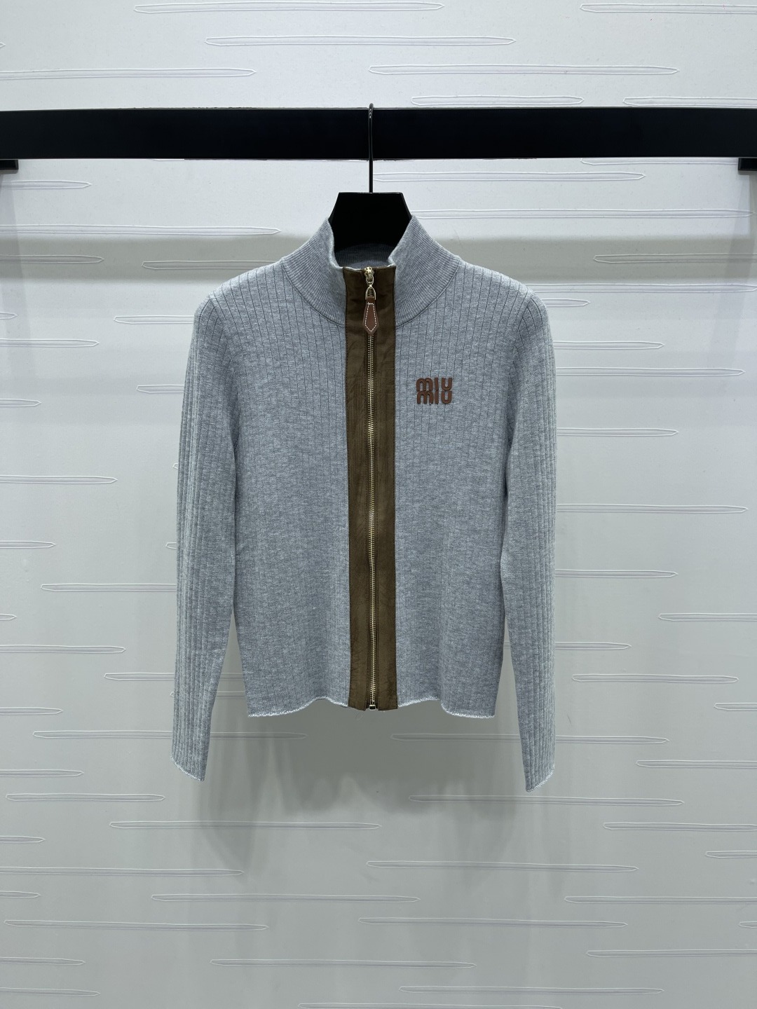 미우미우 25 신상 니트 카디건