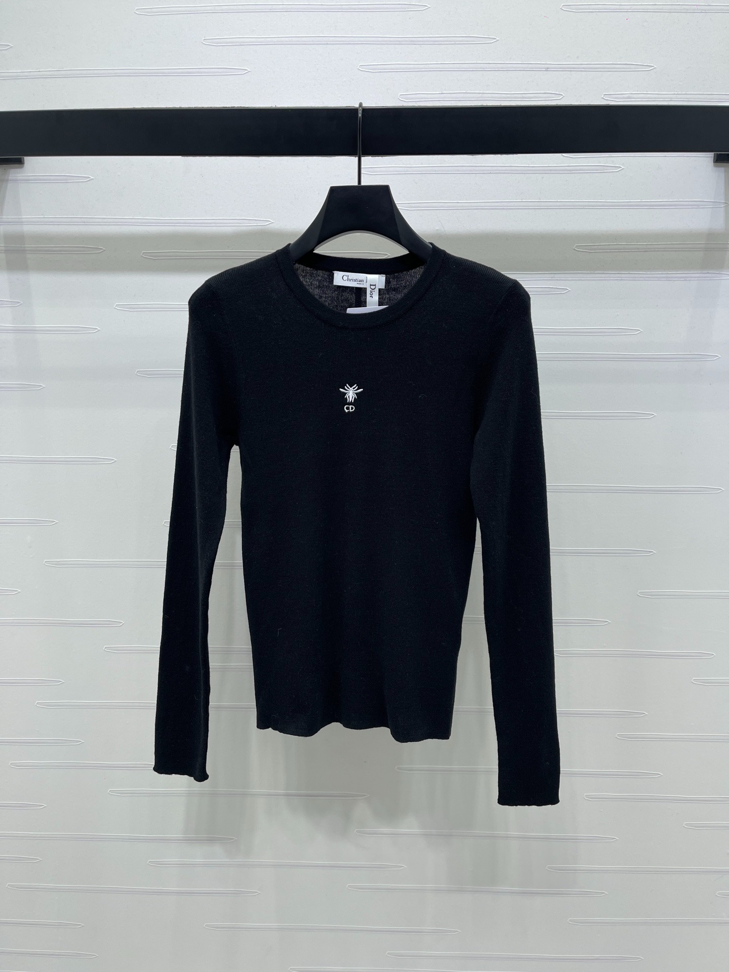 디올 25년 신상 자수 니트 긴팔