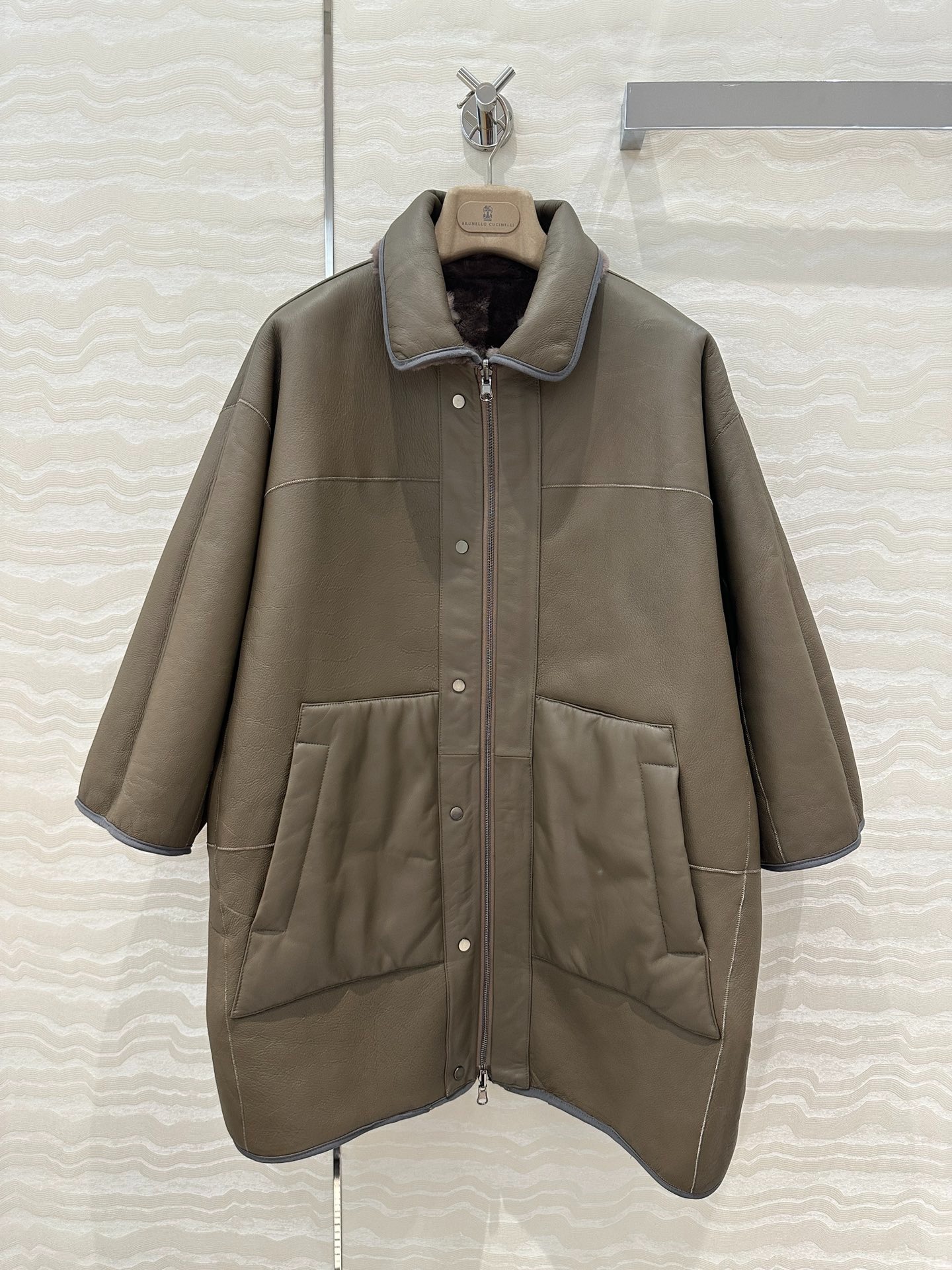 브루넬로쿠치넬리쿠치넬리 모피 양면 숄 퍼 코트