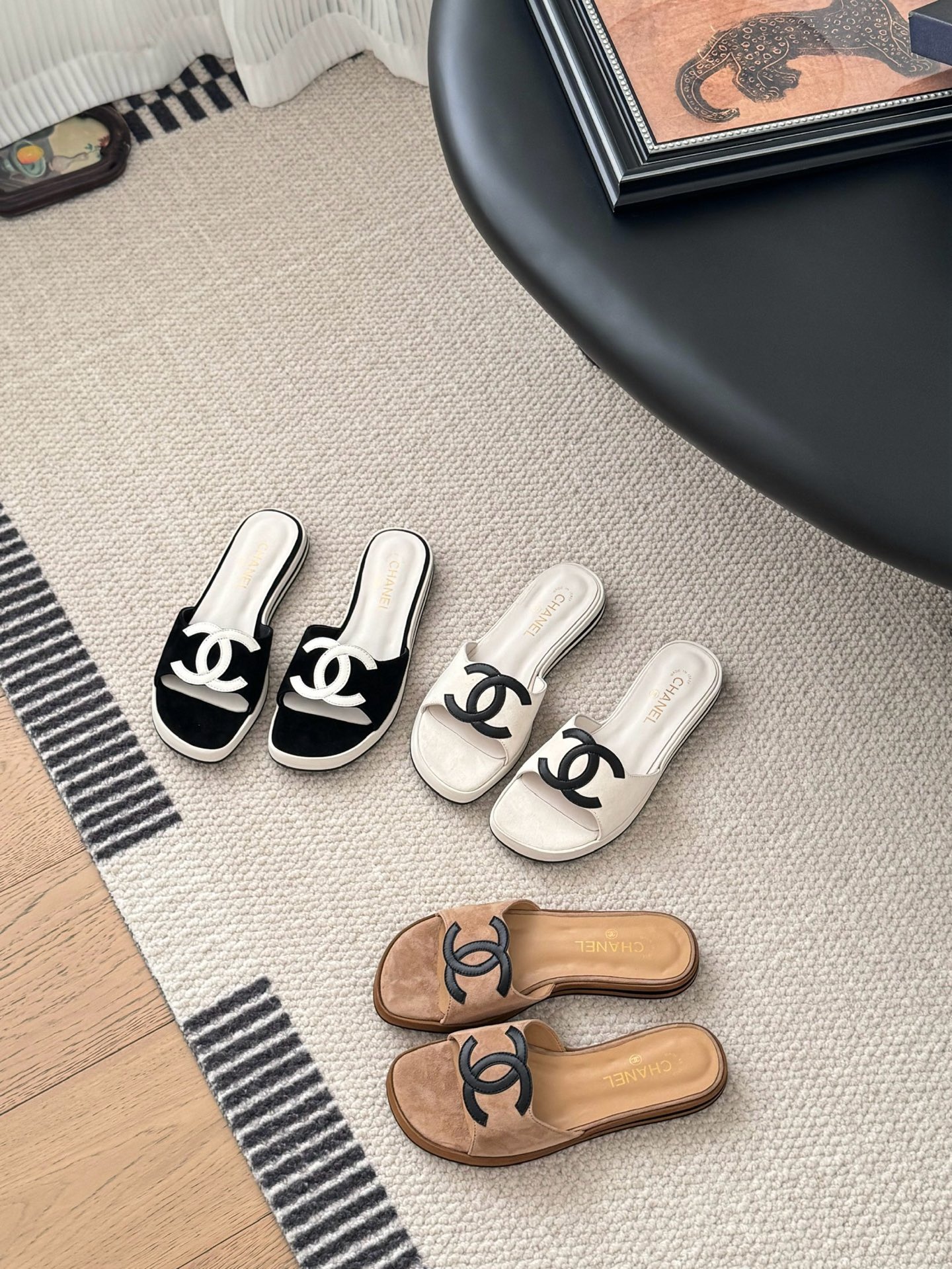샤넬 25K 봄여름 신상 더블 C 슬리퍼