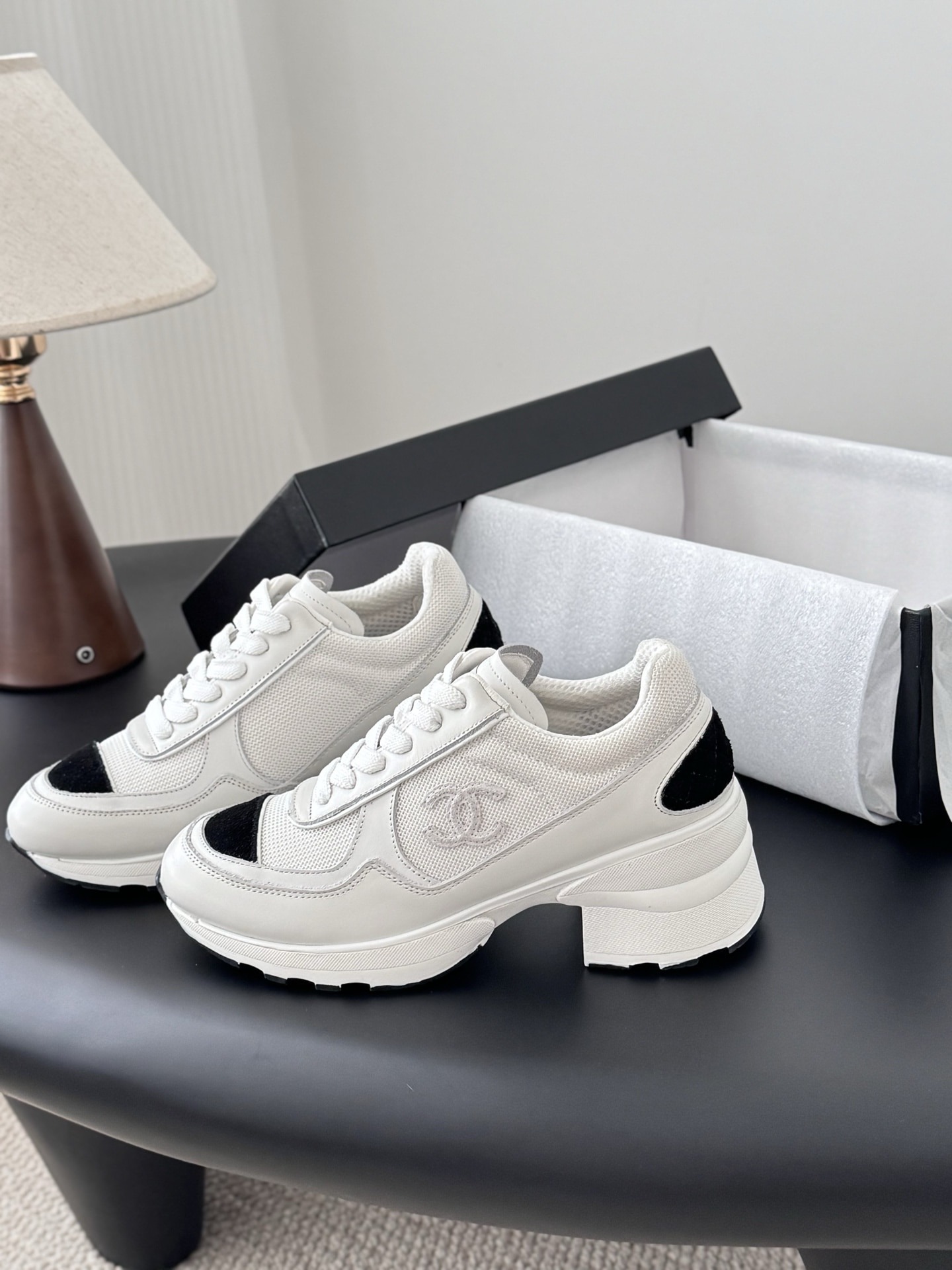 샤넬 25C 신상 스니커즈