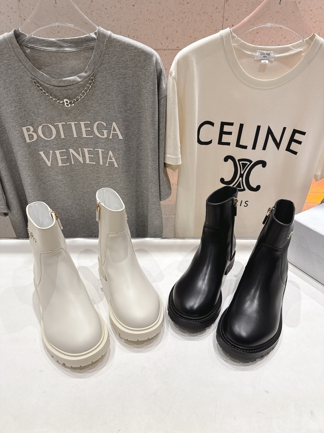 디올 25ss 신상 옆지퍼 플랫 부츠