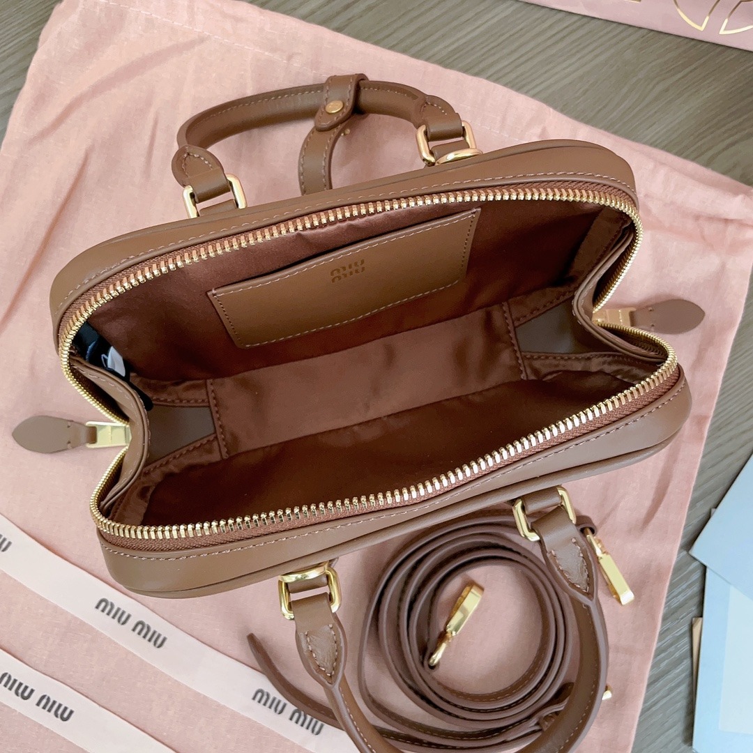 미우미우 아르카디 핸드백