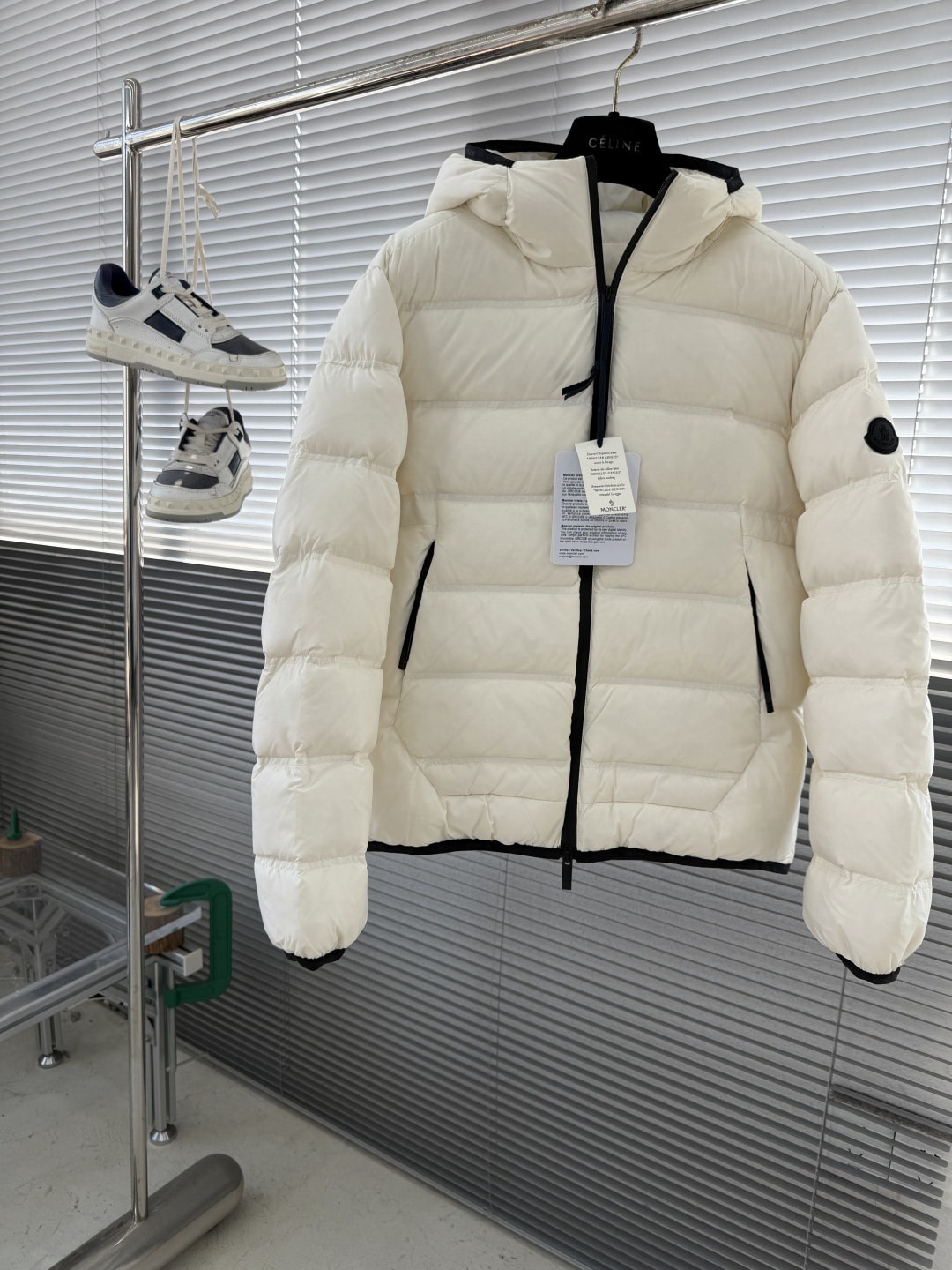 몽클레어 가르디 후드 쇼트 다운 재킷