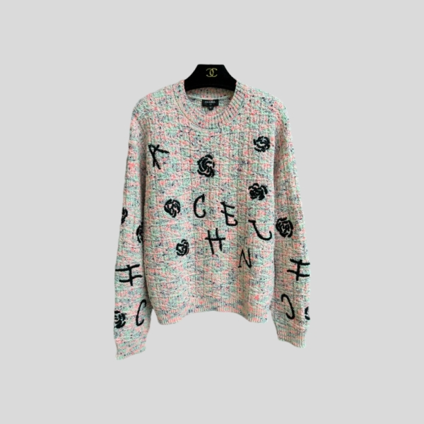 샤넬 플로럴 자수 스웨터