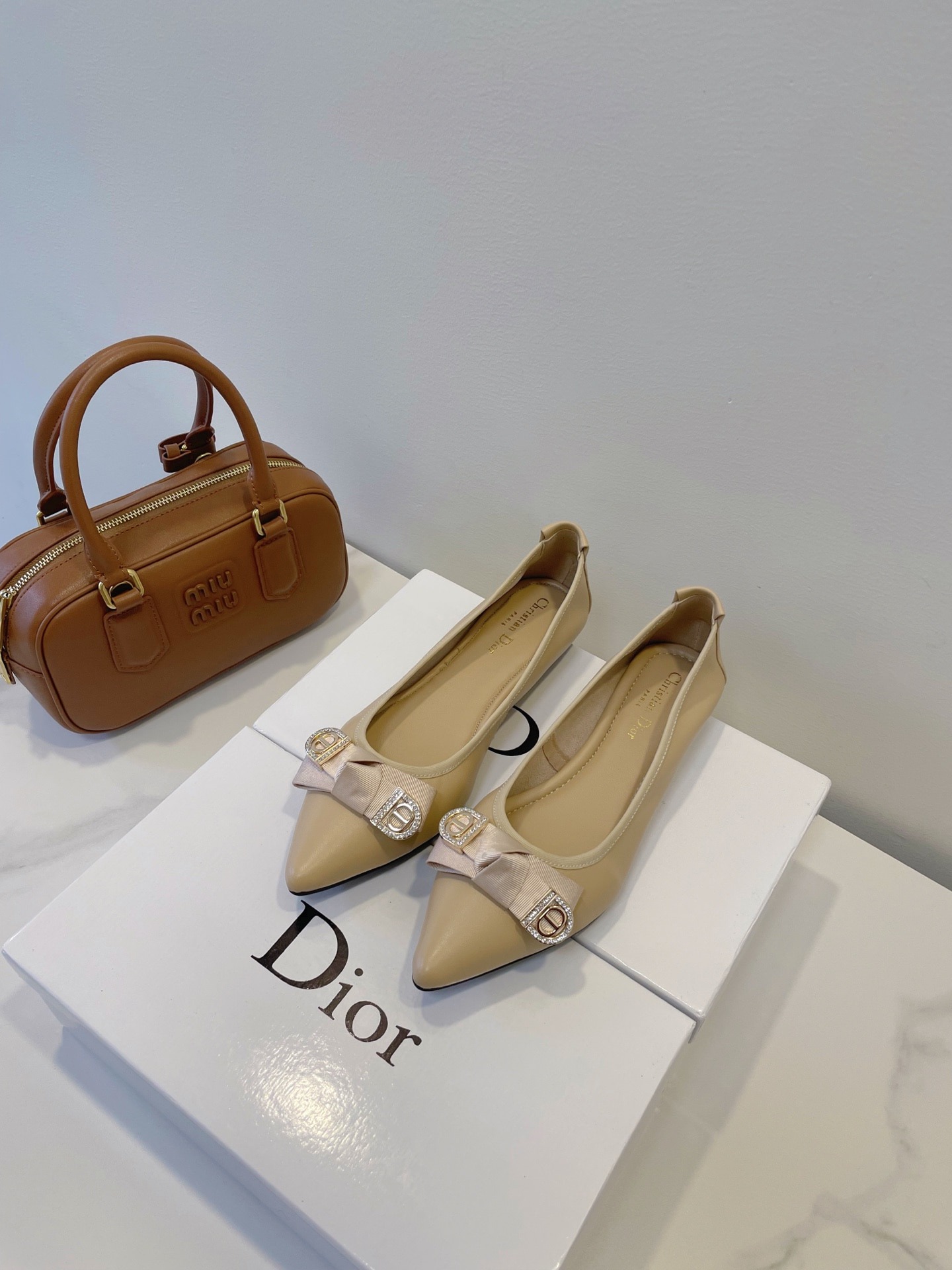 디올 신상 플랫 슈즈