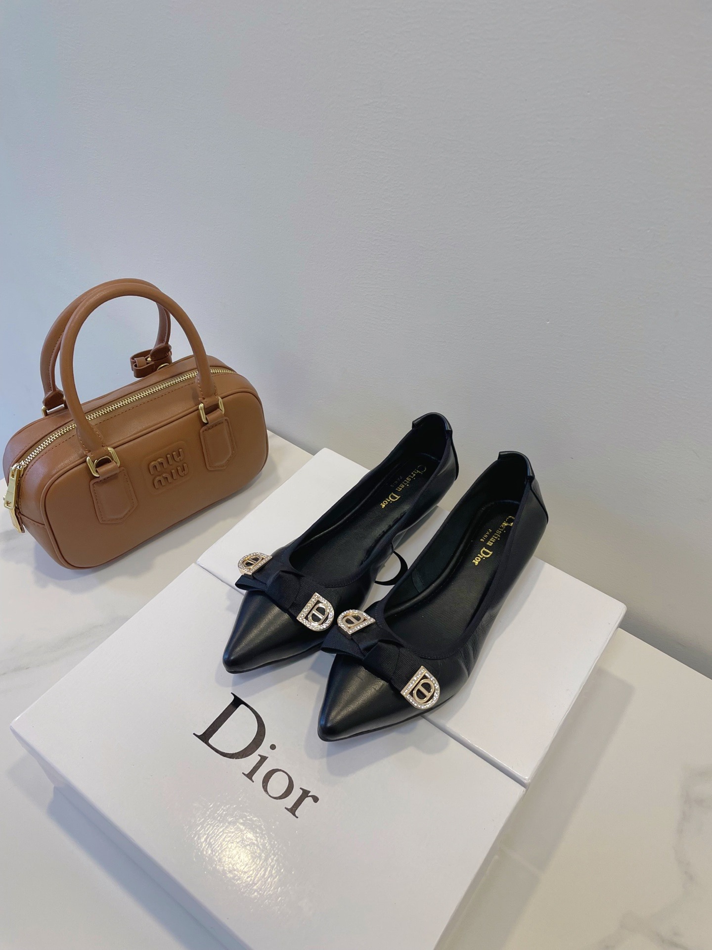 디올 신상 플랫 슈즈