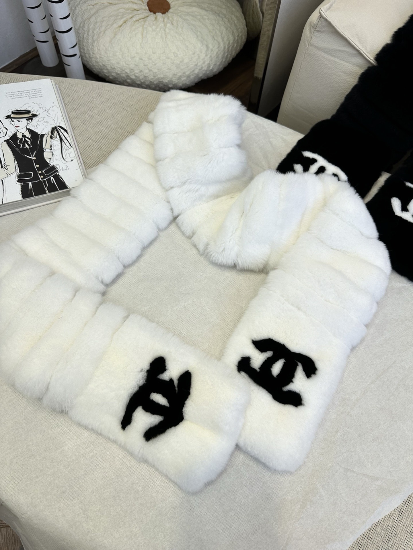 샤넬 렉스 퍼 머플러