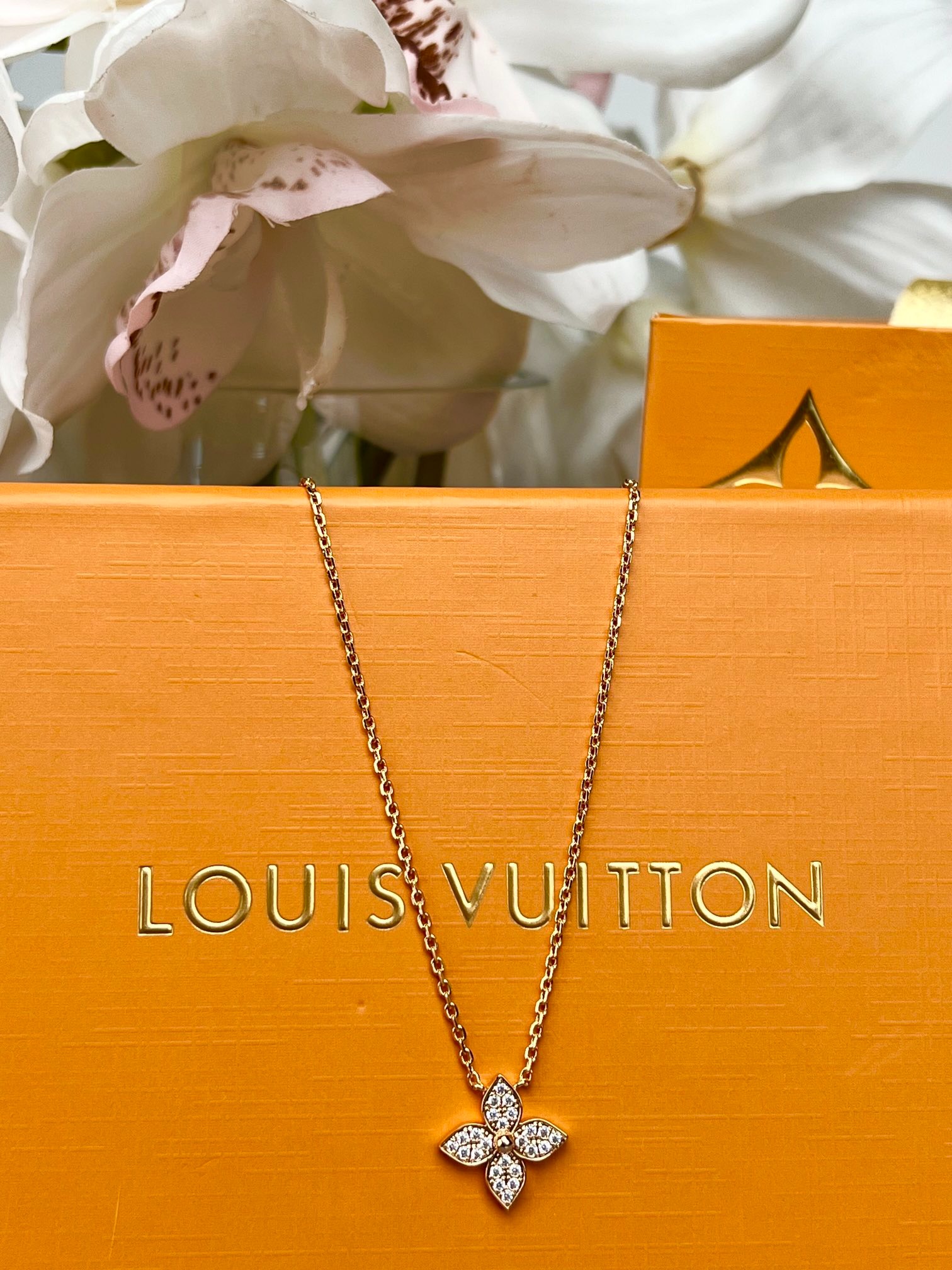 루이비통 LV blossom 목걸이