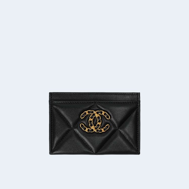 샤넬 19 카드홀더 램스킨&골드 메탈 블랙