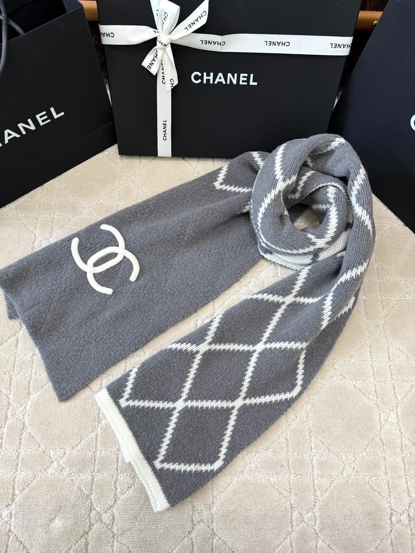 샤넬 24B 코튼 울 100% 더블 C 머플러