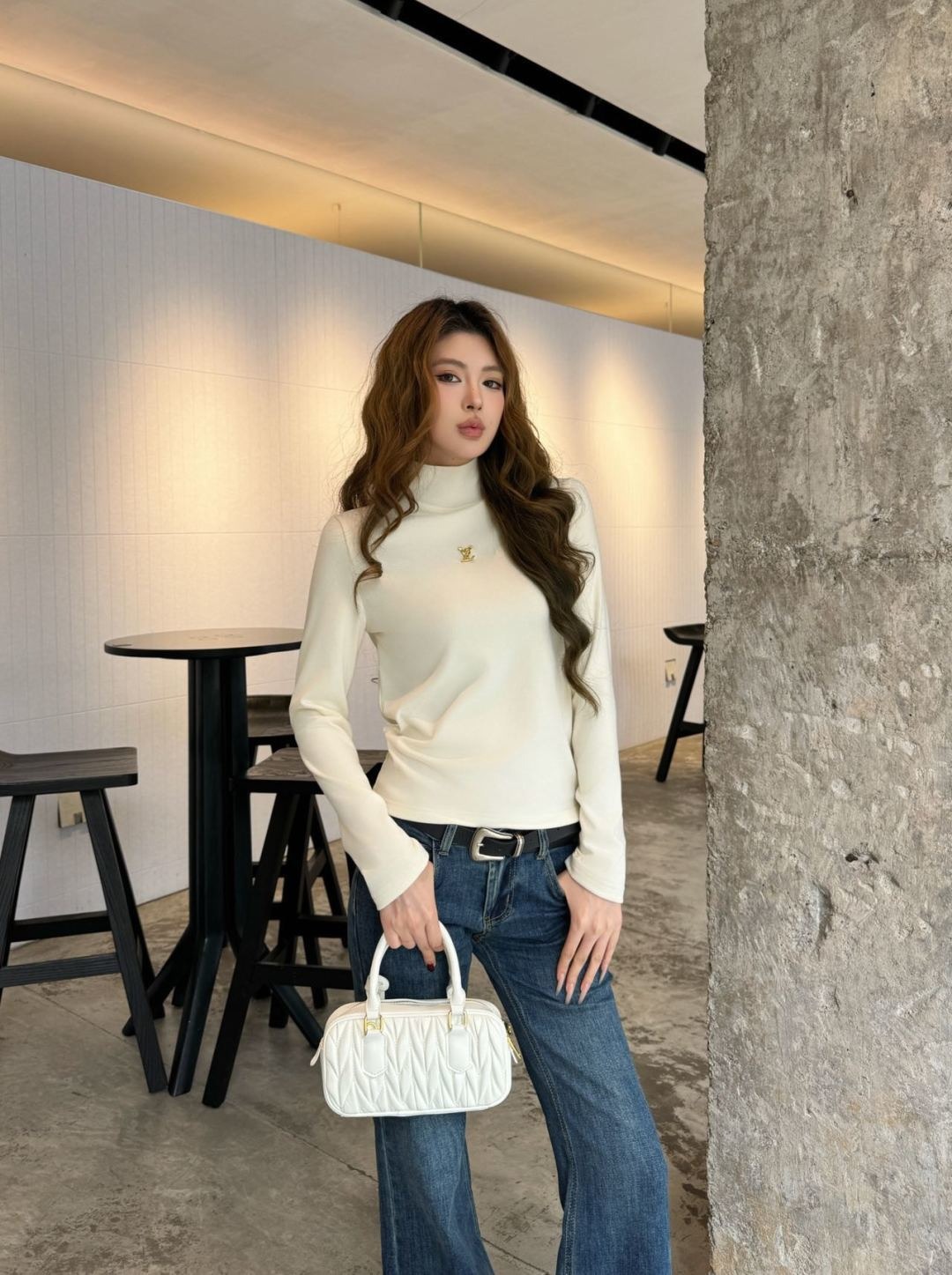 루이비통 25 신상 메탈릭 긴팔 반목