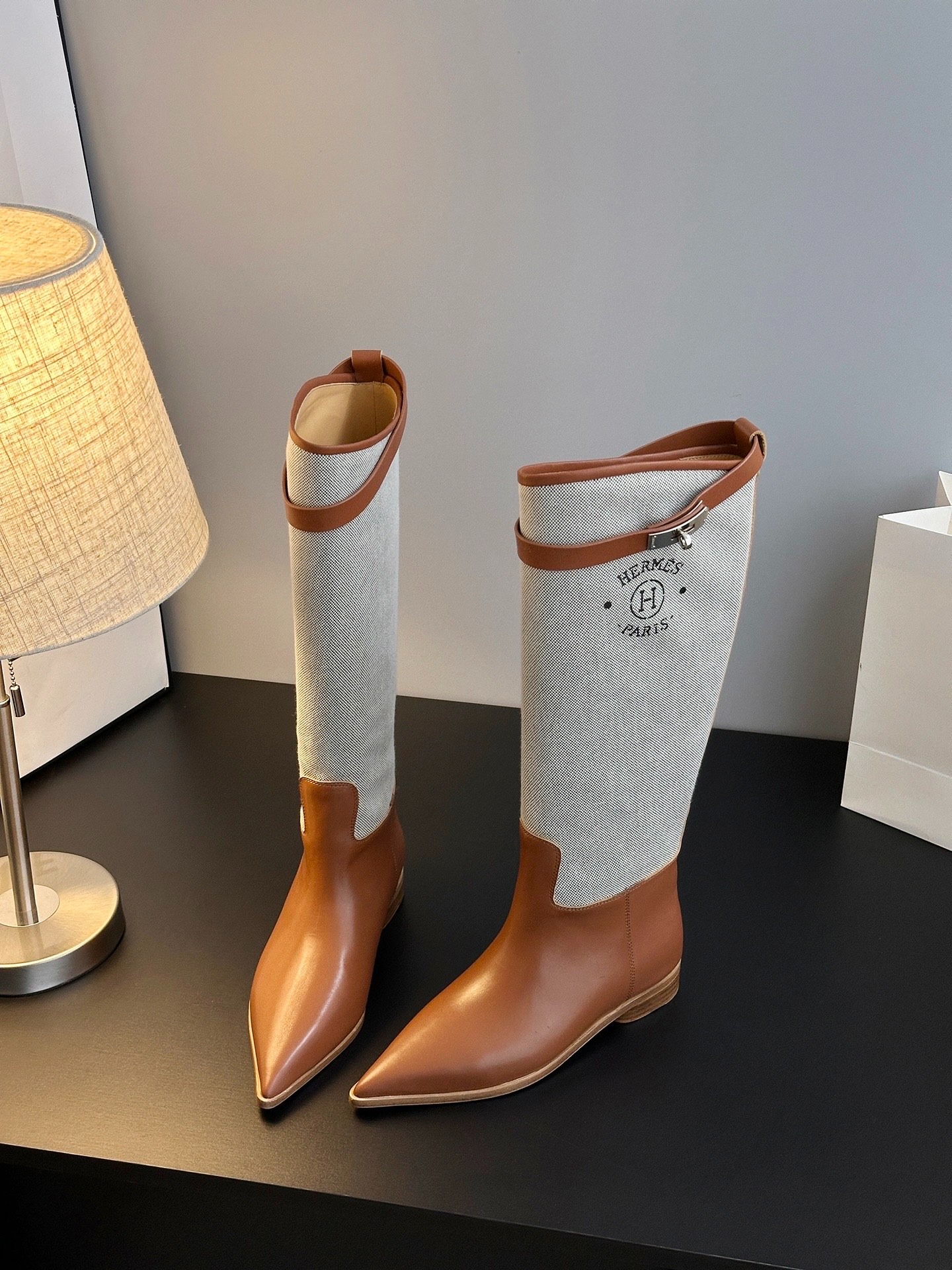 에르메스 신상 켈리 버클 라이더부츠