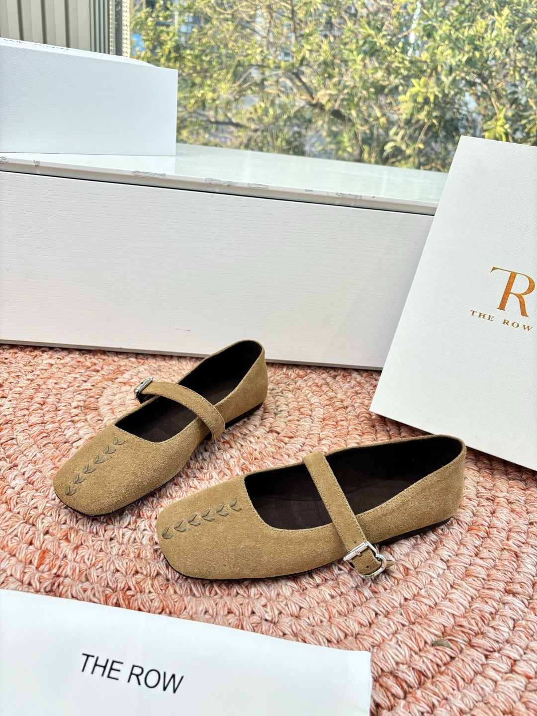 더로우 26 신상 플랫슈즈