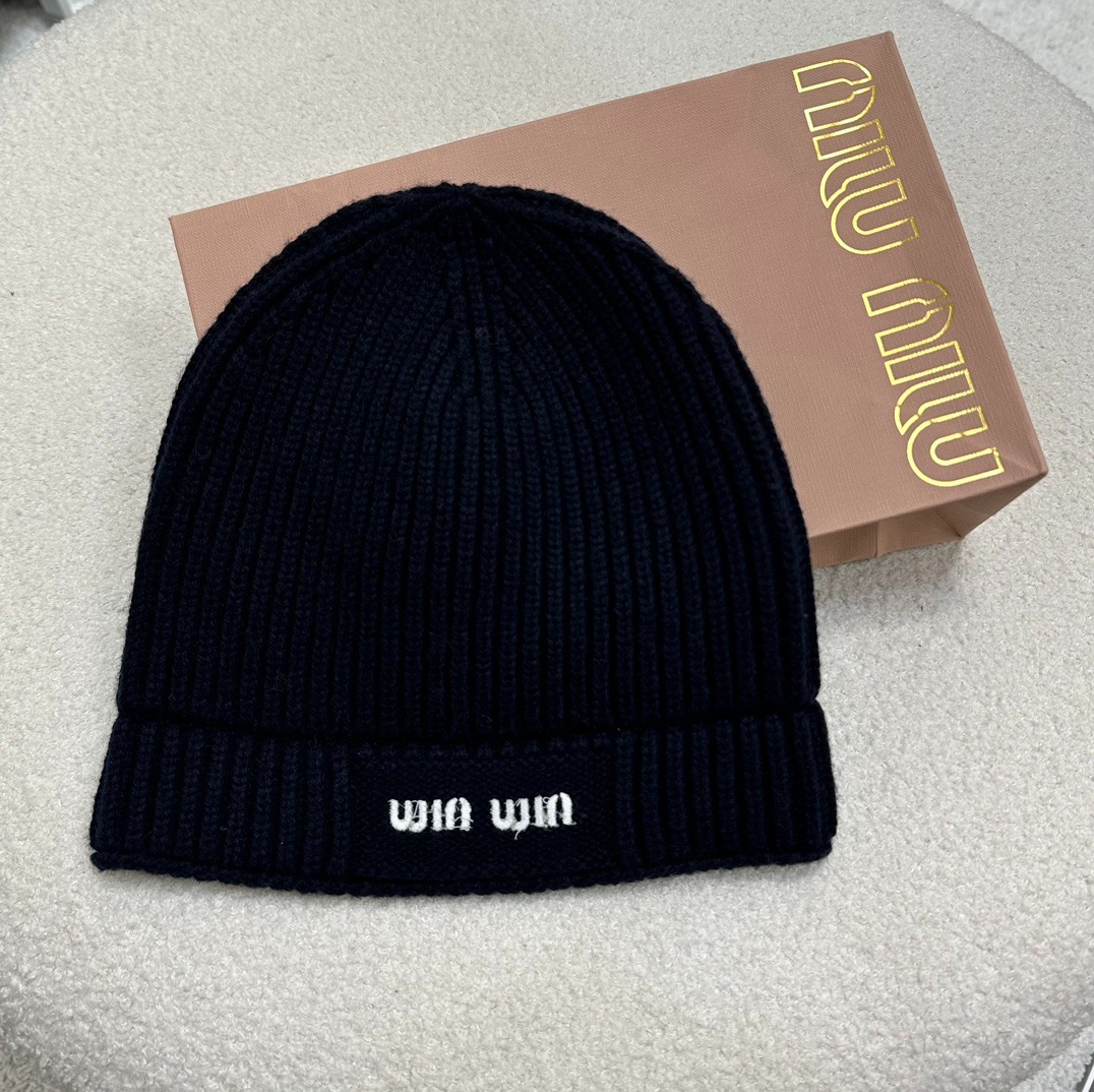 미우미우 25 신상 모자