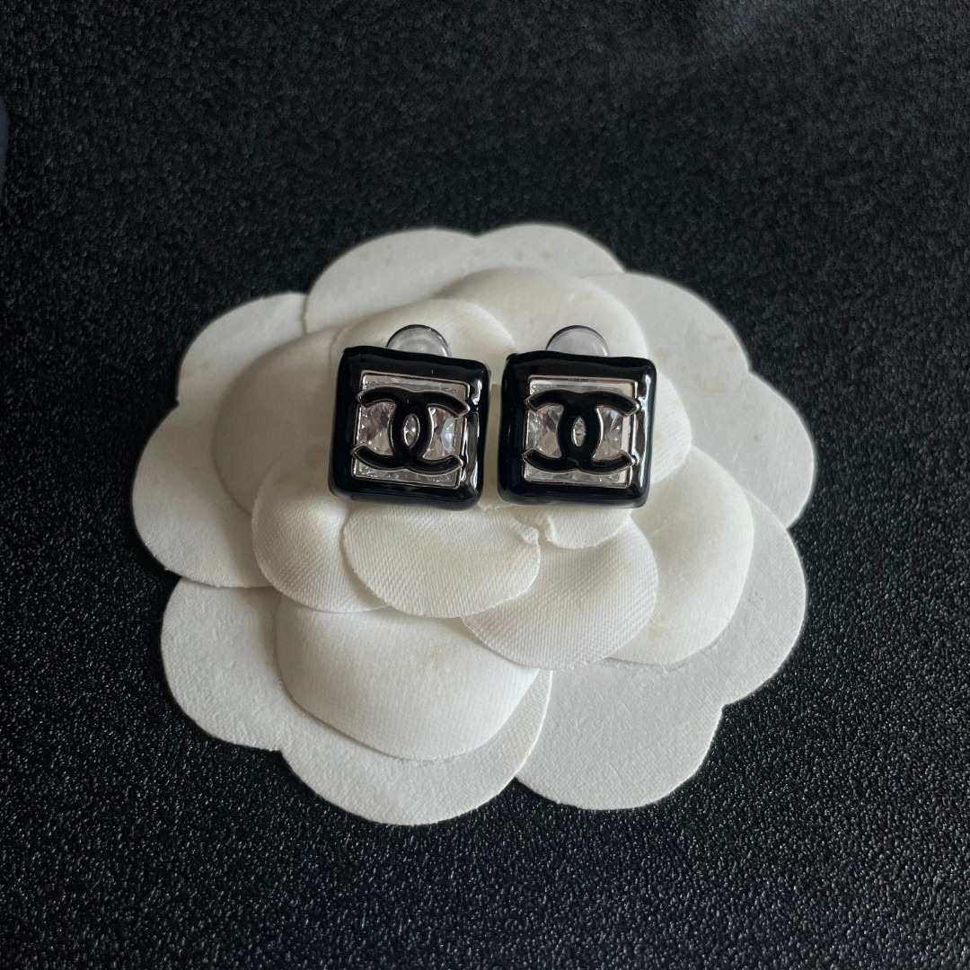 샤넬 25 cc 귀걸이