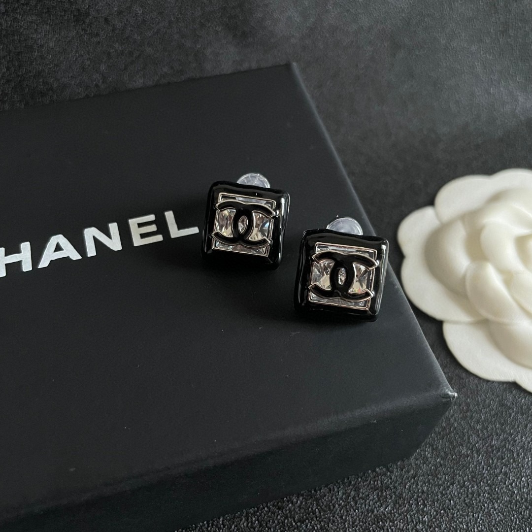 샤넬 25 cc 귀걸이