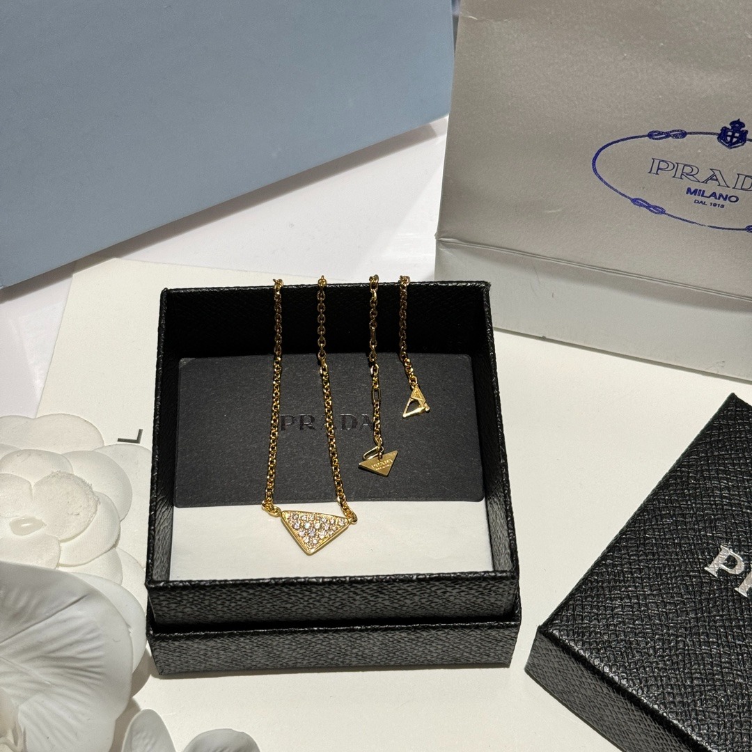 프라다 신상 올 큐빅 목걸이