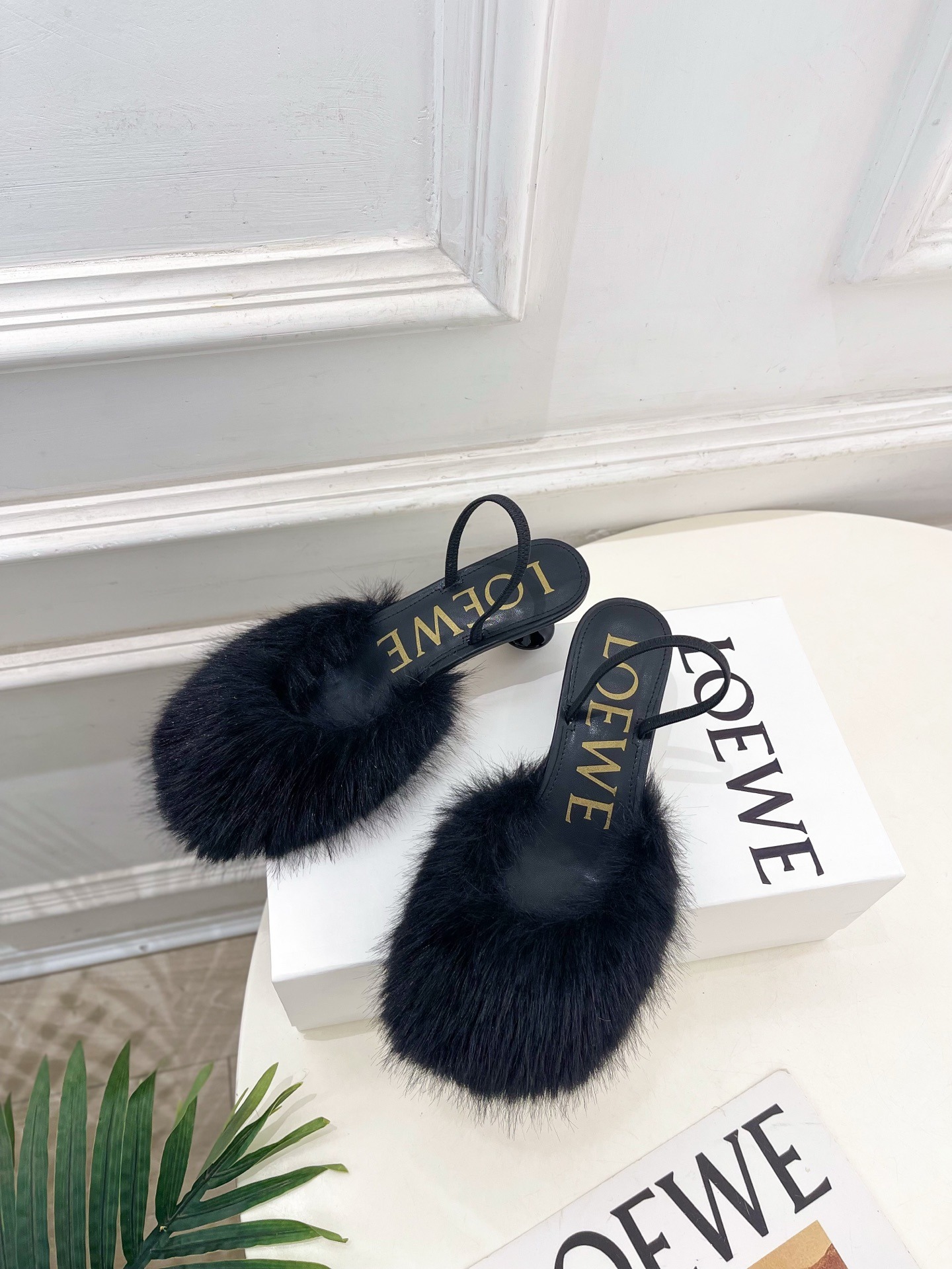 로에베 26 신상 퍼리 슬라이드 샌들