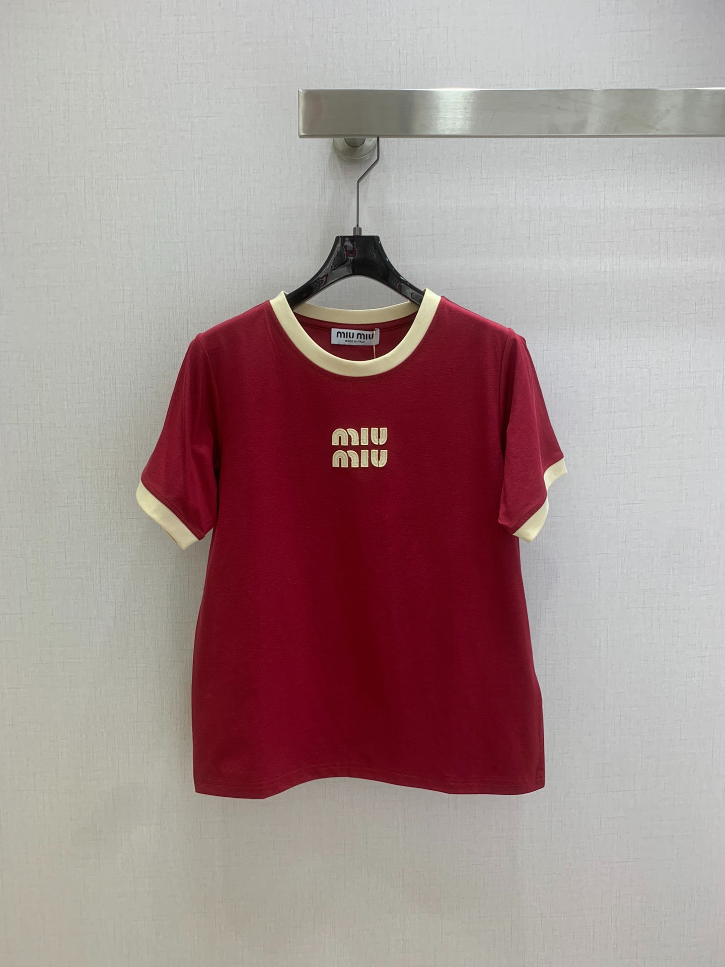 미우미우 26 신상 라운드 티셔츠