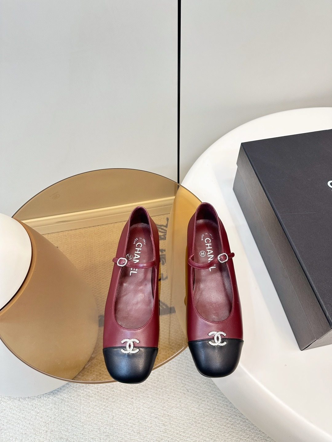 샤넬 26 봄 신상 메리제인 플랫