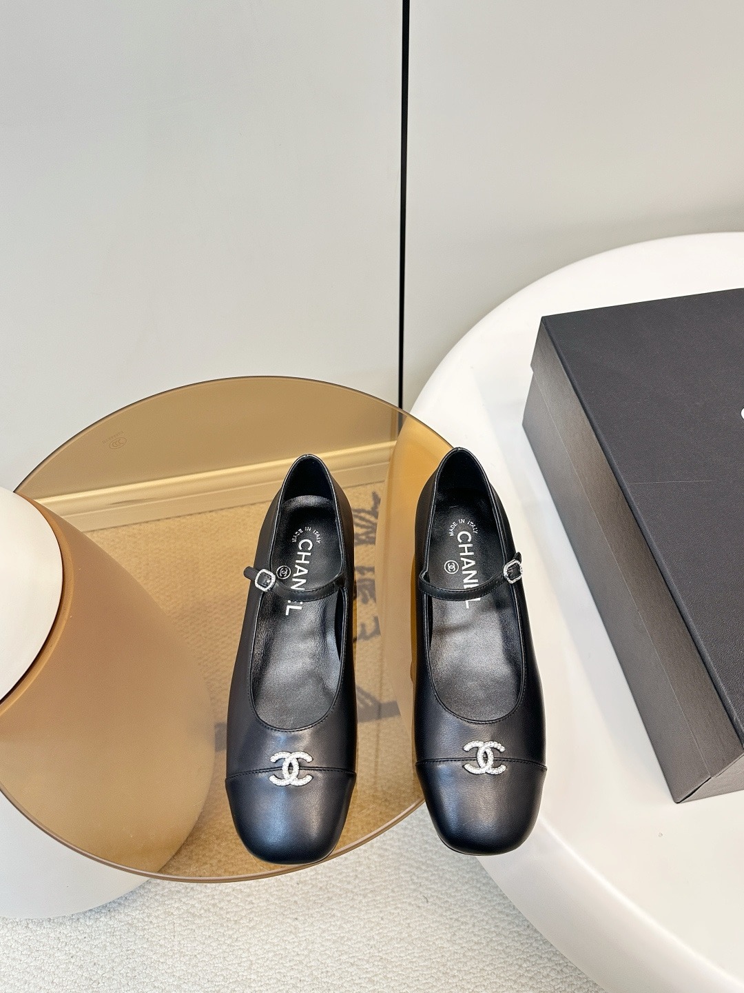 샤넬 26 봄 신상 메리제인 플랫