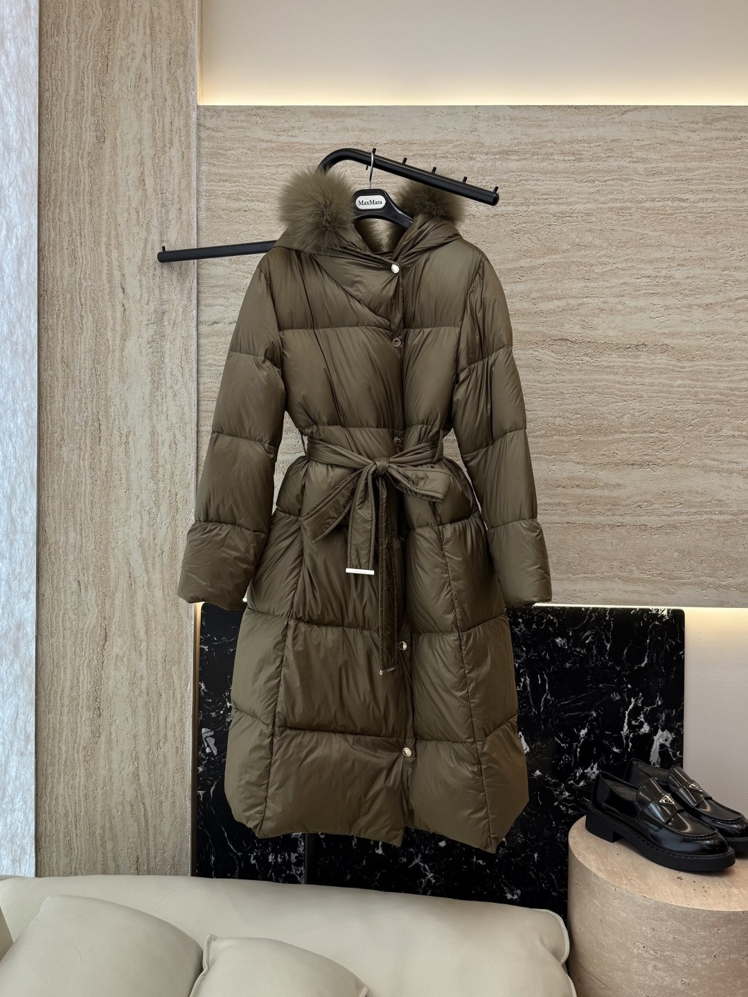 막스마라 신상 폭스퍼 넥 롱패딩