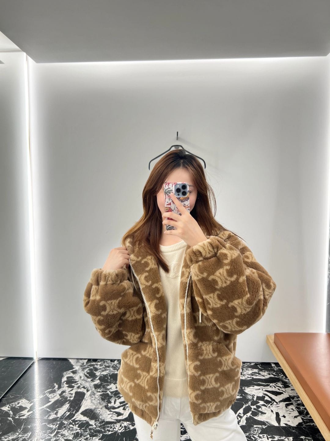 셀린느 25Fw 신상 캐시미어 후드집업 코트