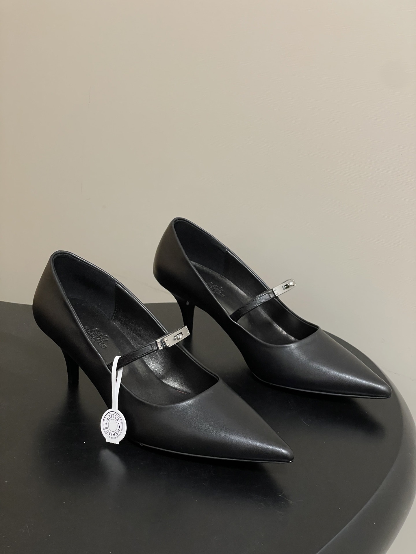 에르메스 26s 봄여름 신상 메리제인 펌프스 힐