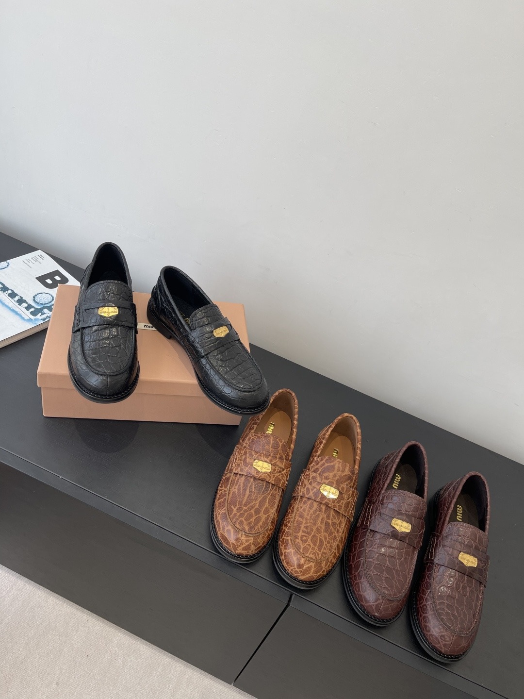 미우미우 26ss 신상 럭키 로퍼