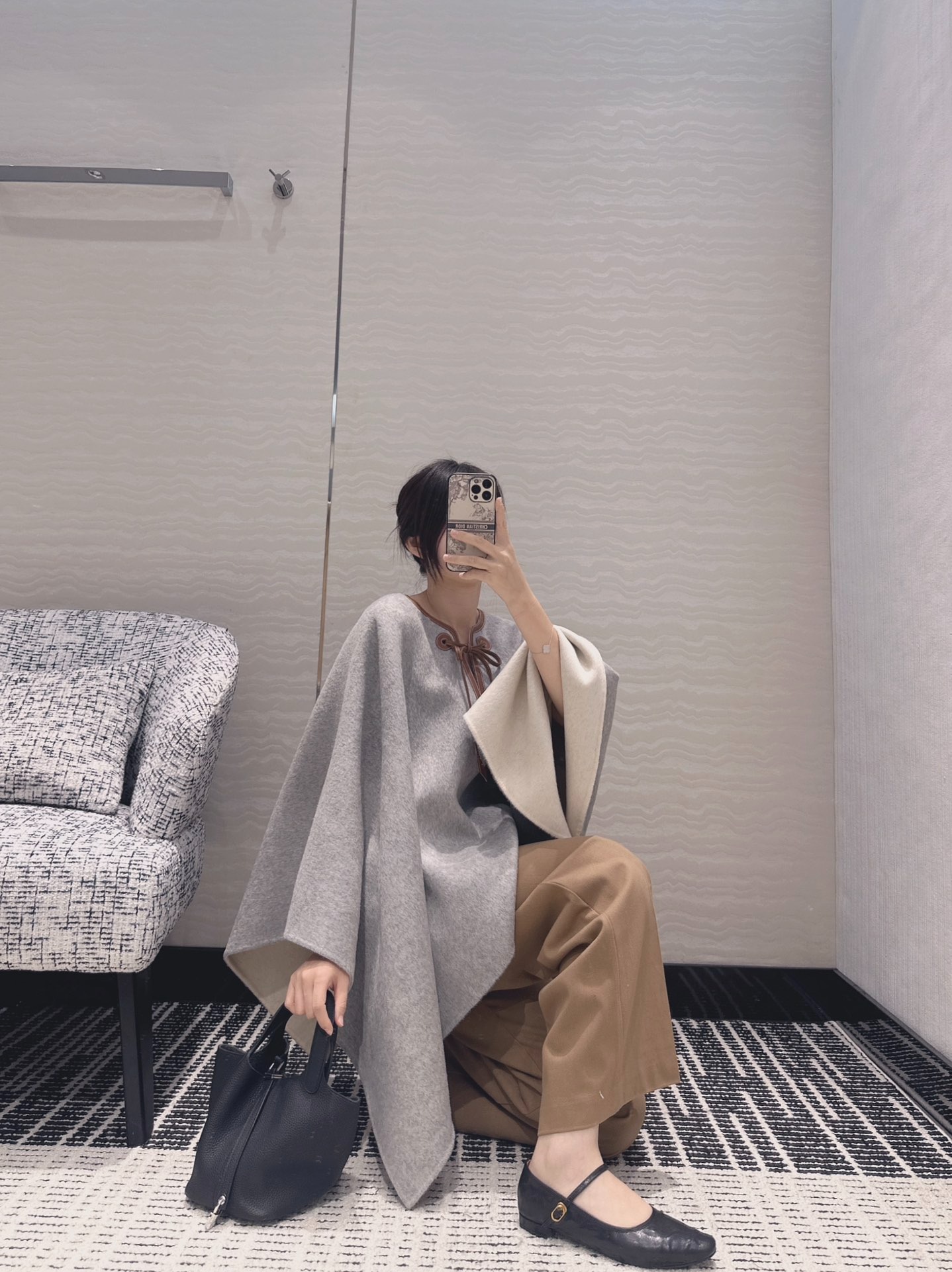 로로피아나 제시 캐시미어 케이프