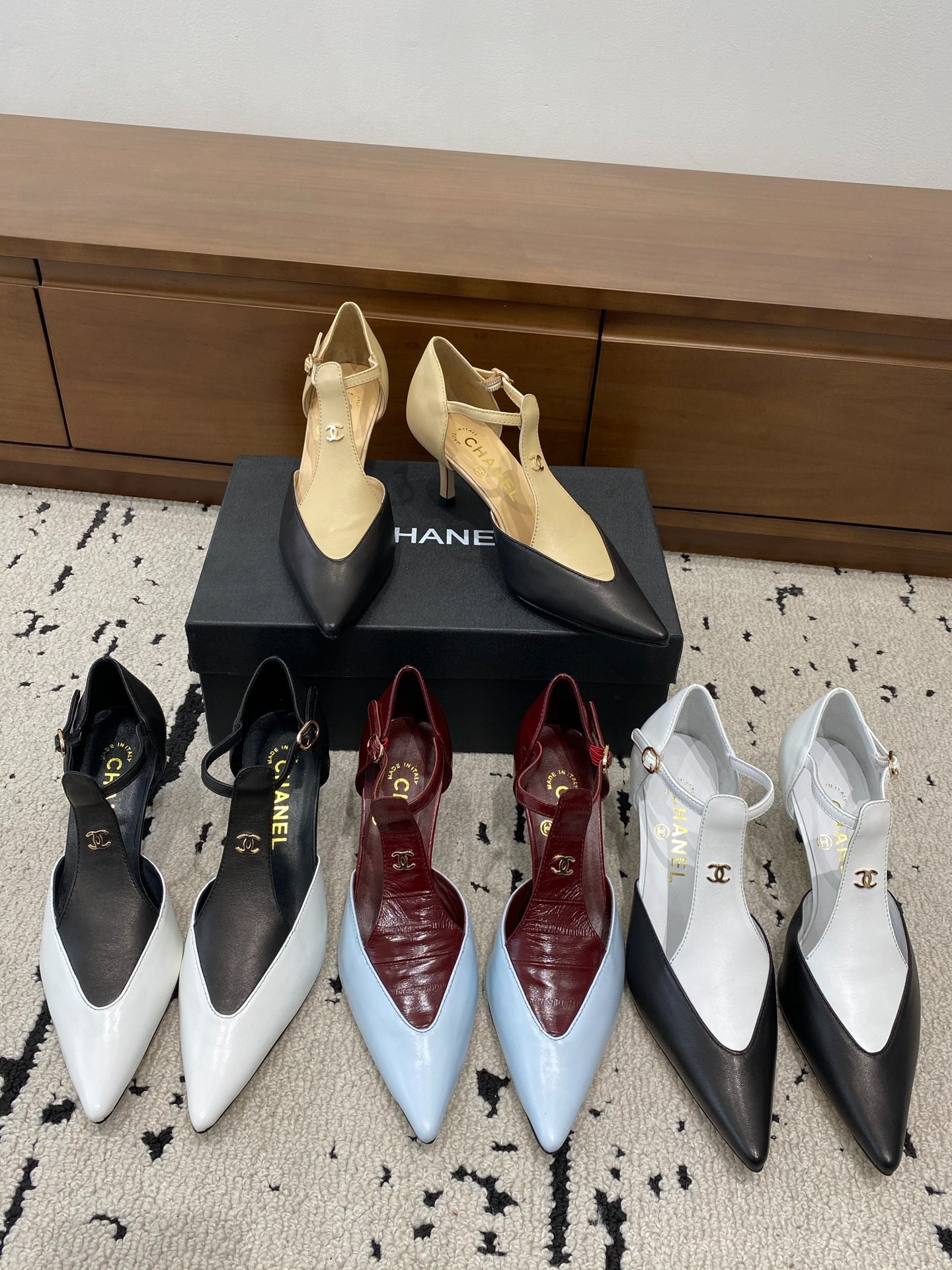 샤넬 26 스틸레토 펌프스