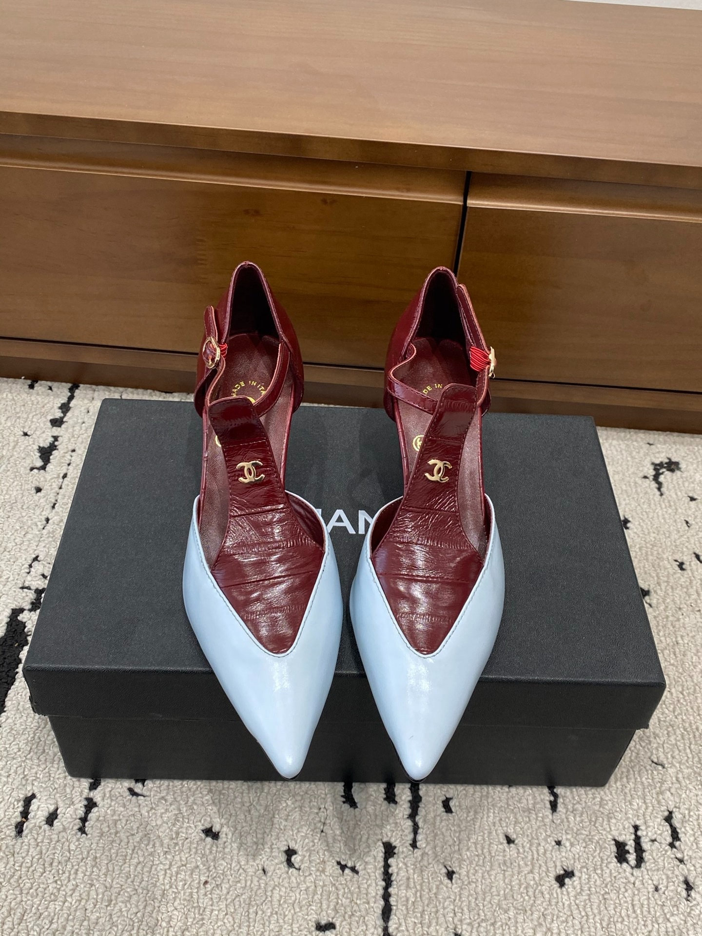 샤넬 26 스틸레토 펌프스