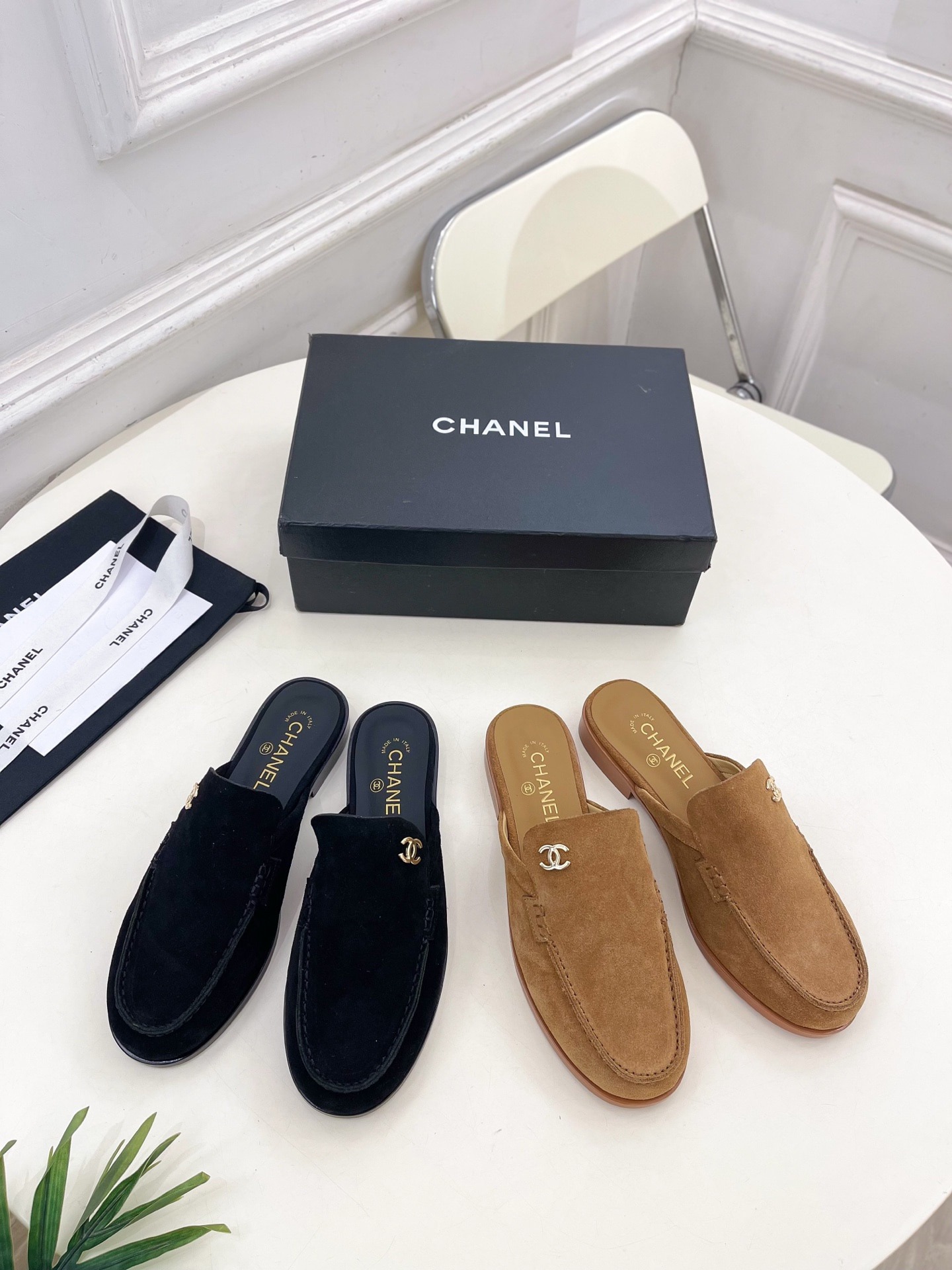 샤넬 신상 클래식 더블C 세미슬리퍼