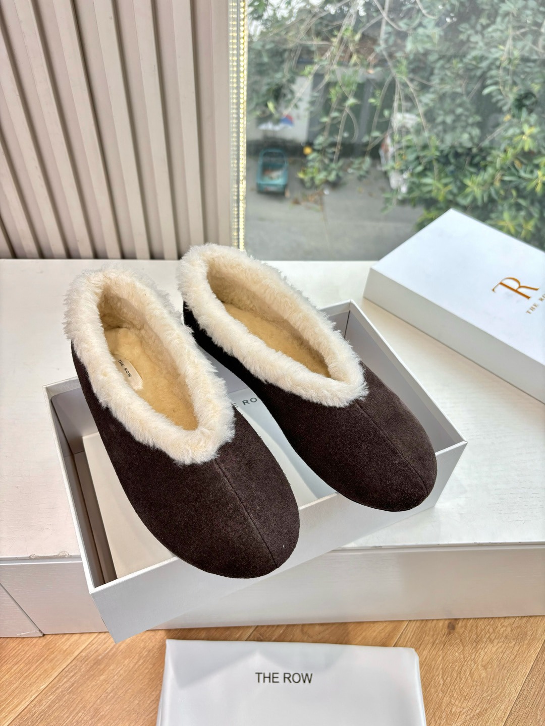 더로우 25WF 신상 털 슈즈