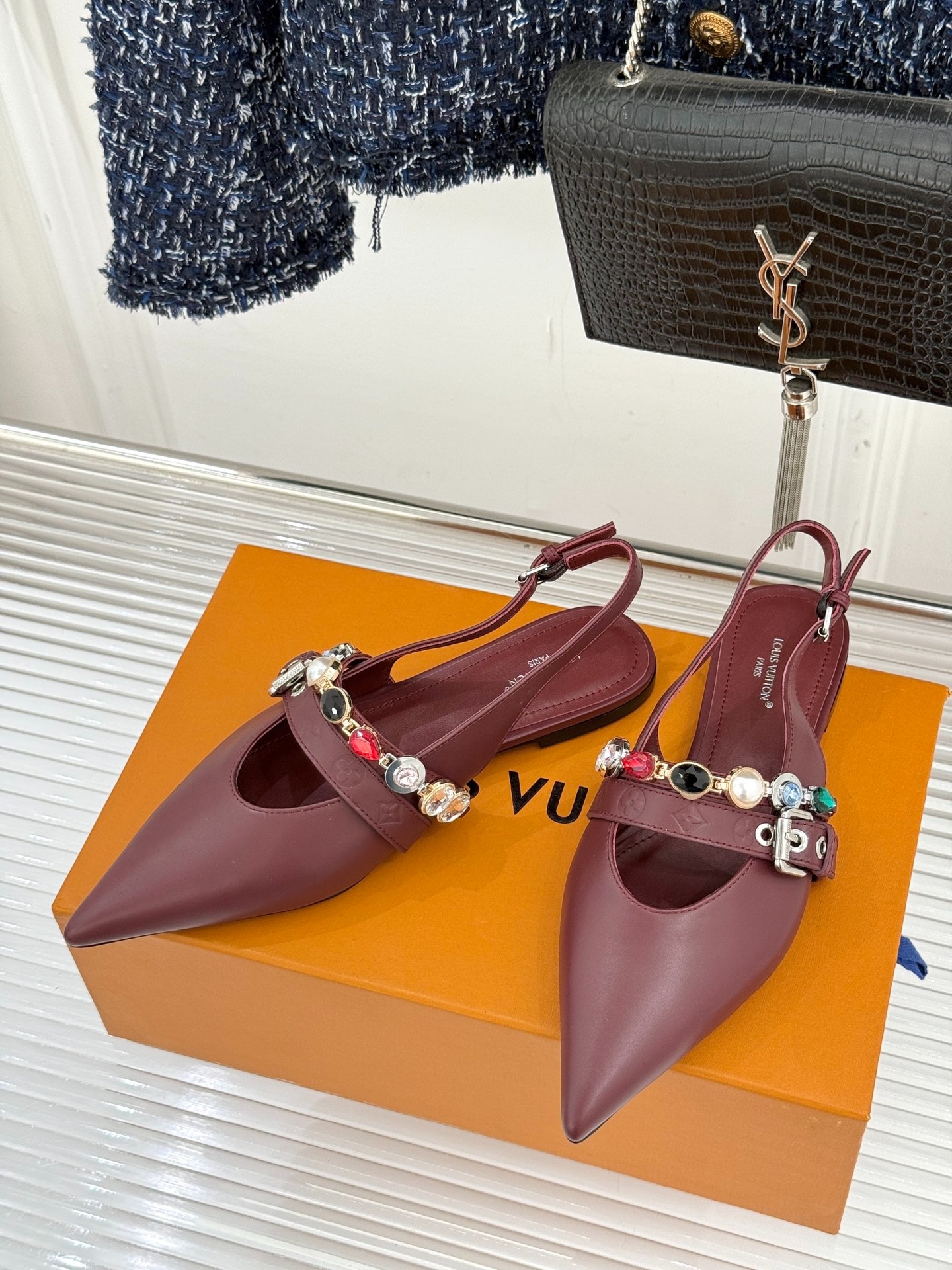 루이비통 신상 체인 스틸레토 샌들